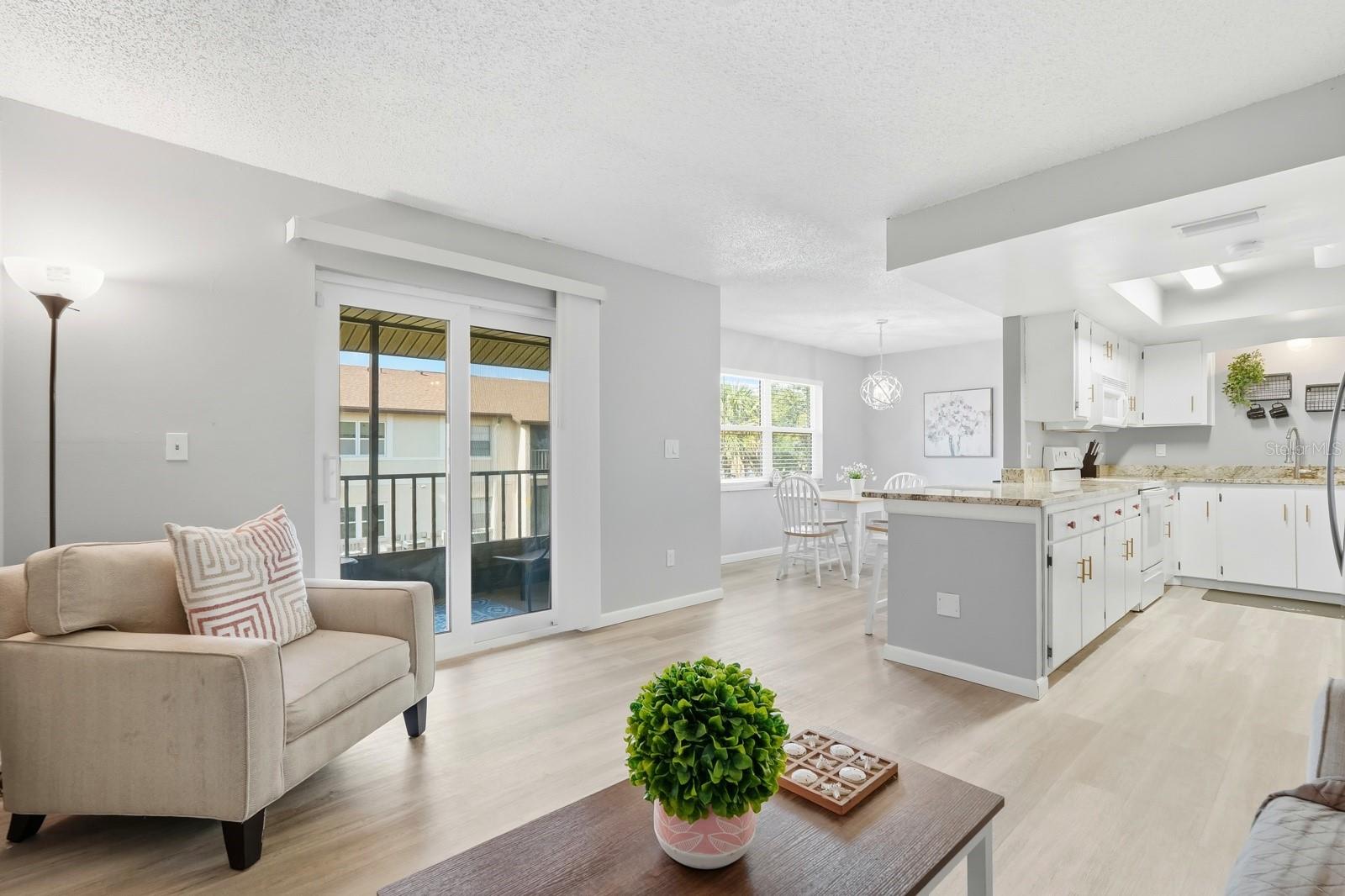 Image 8 of 34 For 415 Banana Cay Drive J