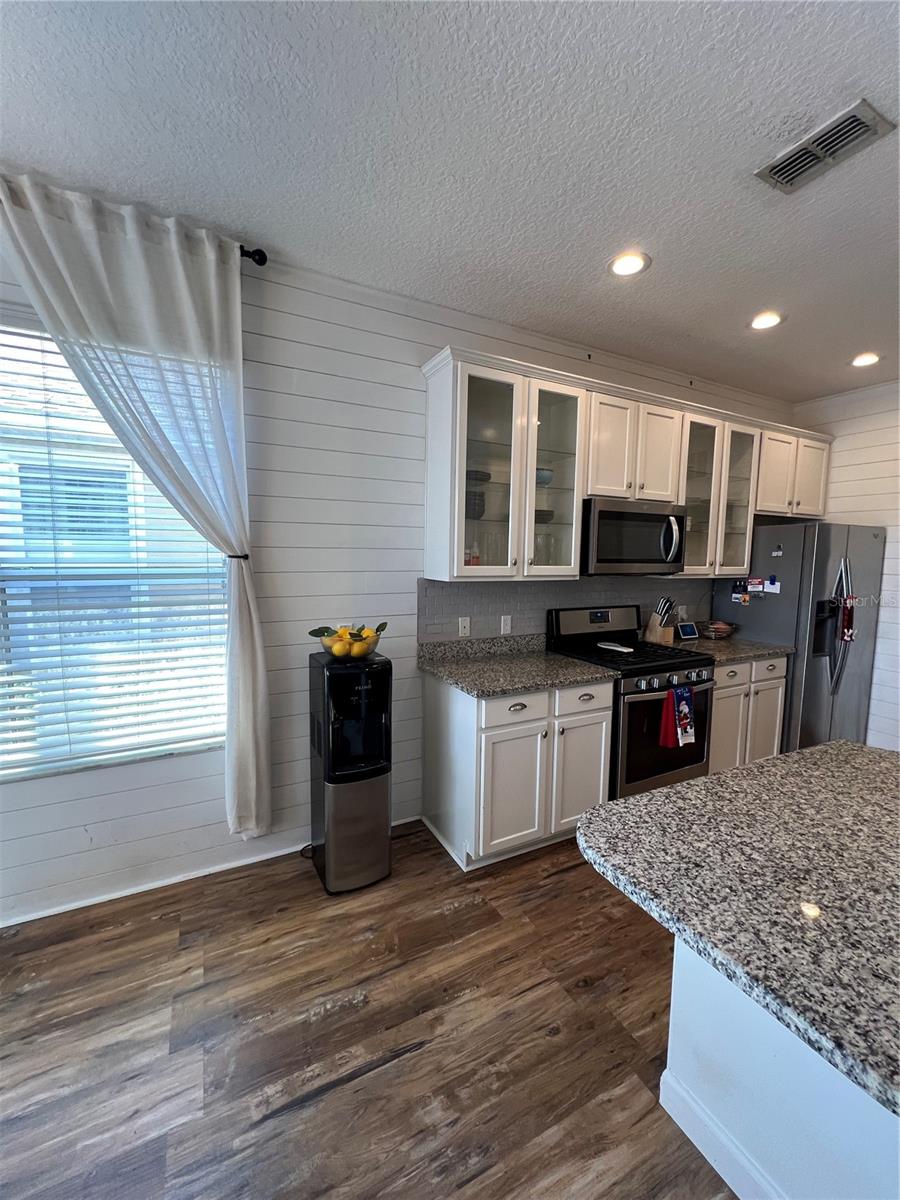 Image 14 of 26 For 221 Asterbrooke Drive