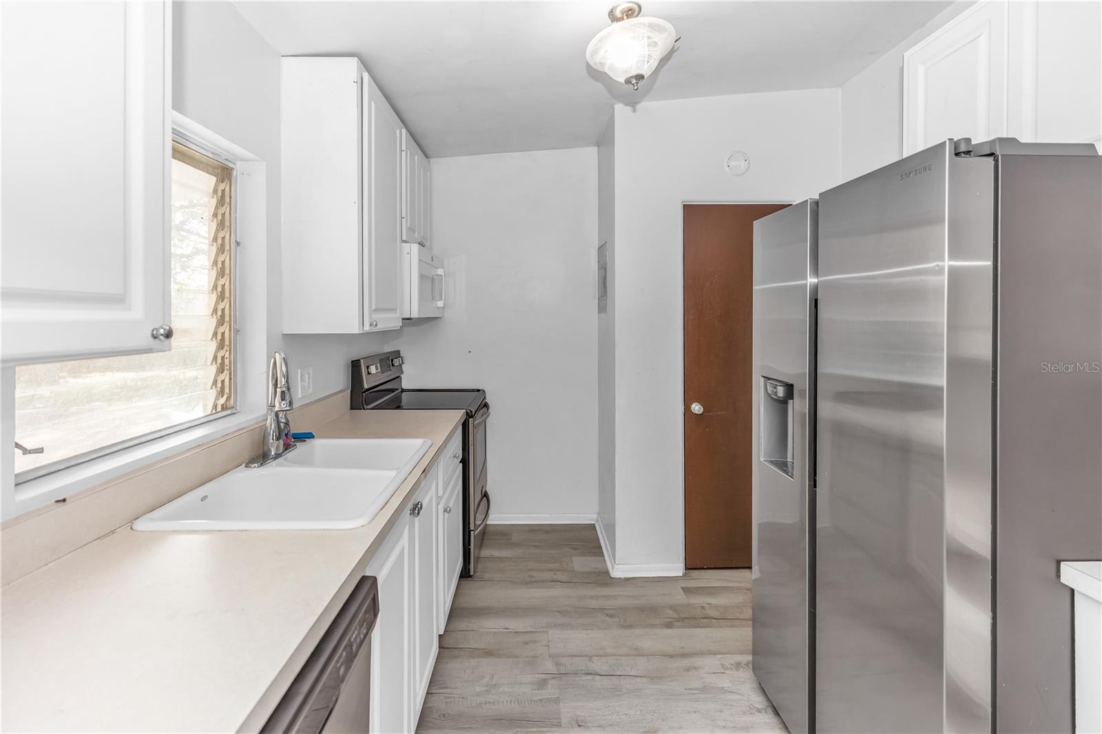 Image 13 of 22 For 4726 Abaca Street