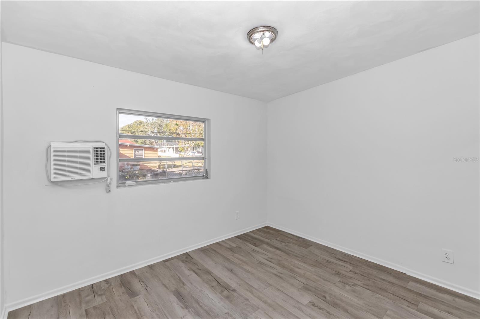 Image 15 of 22 For 4726 Abaca Street