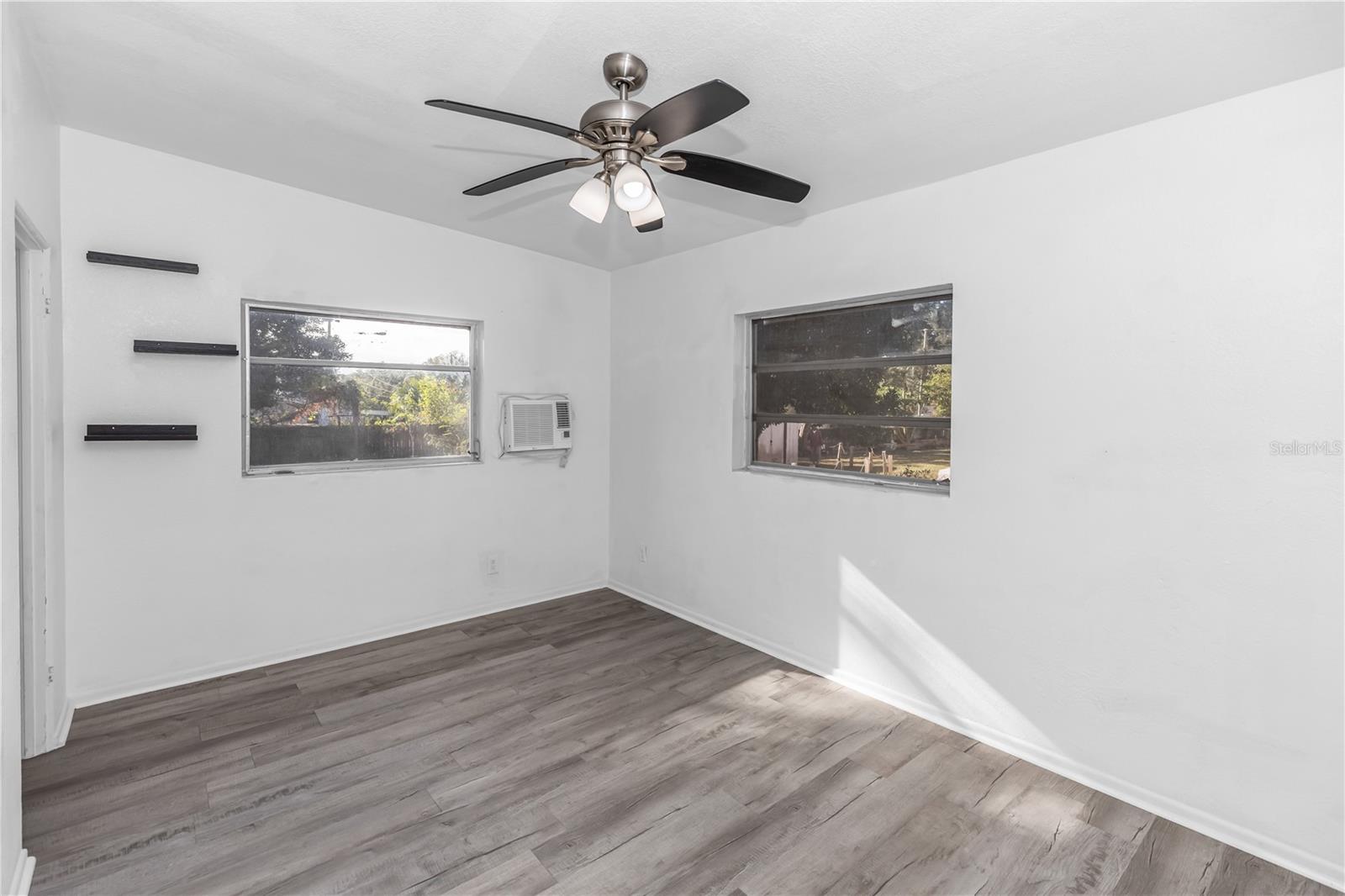 Image 5 of 22 For 4726 Abaca Street