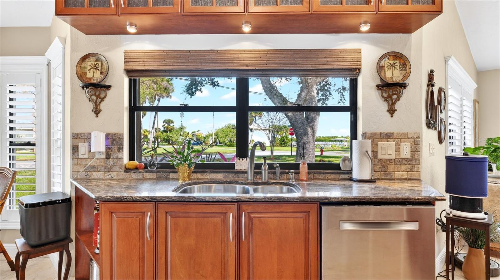 Image 24 of 57 For 1100 Riverside Drive