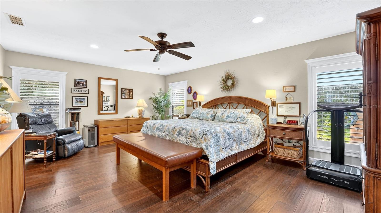 Image 31 of 57 For 1100 Riverside Drive