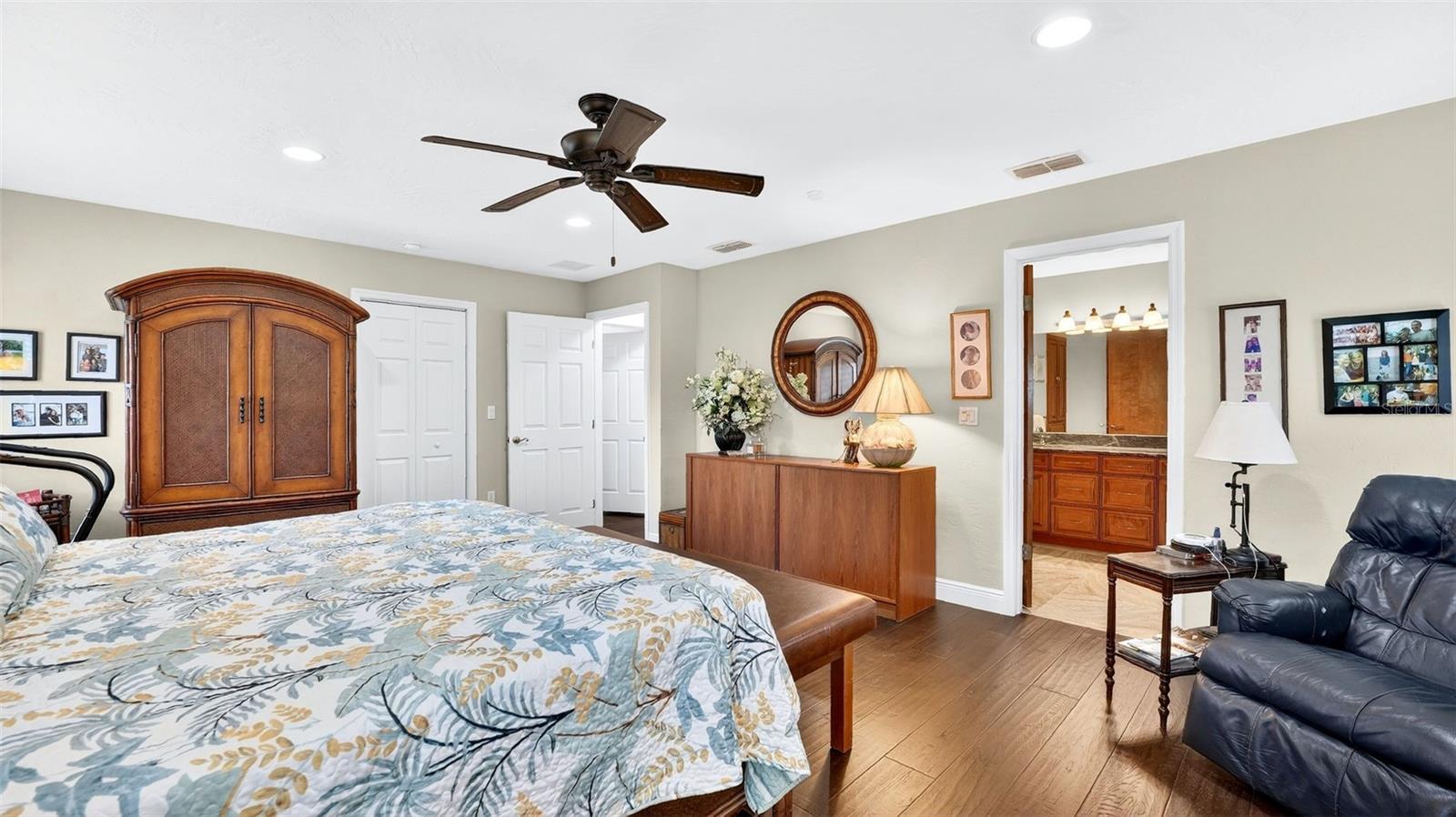 Image 32 of 57 For 1100 Riverside Drive