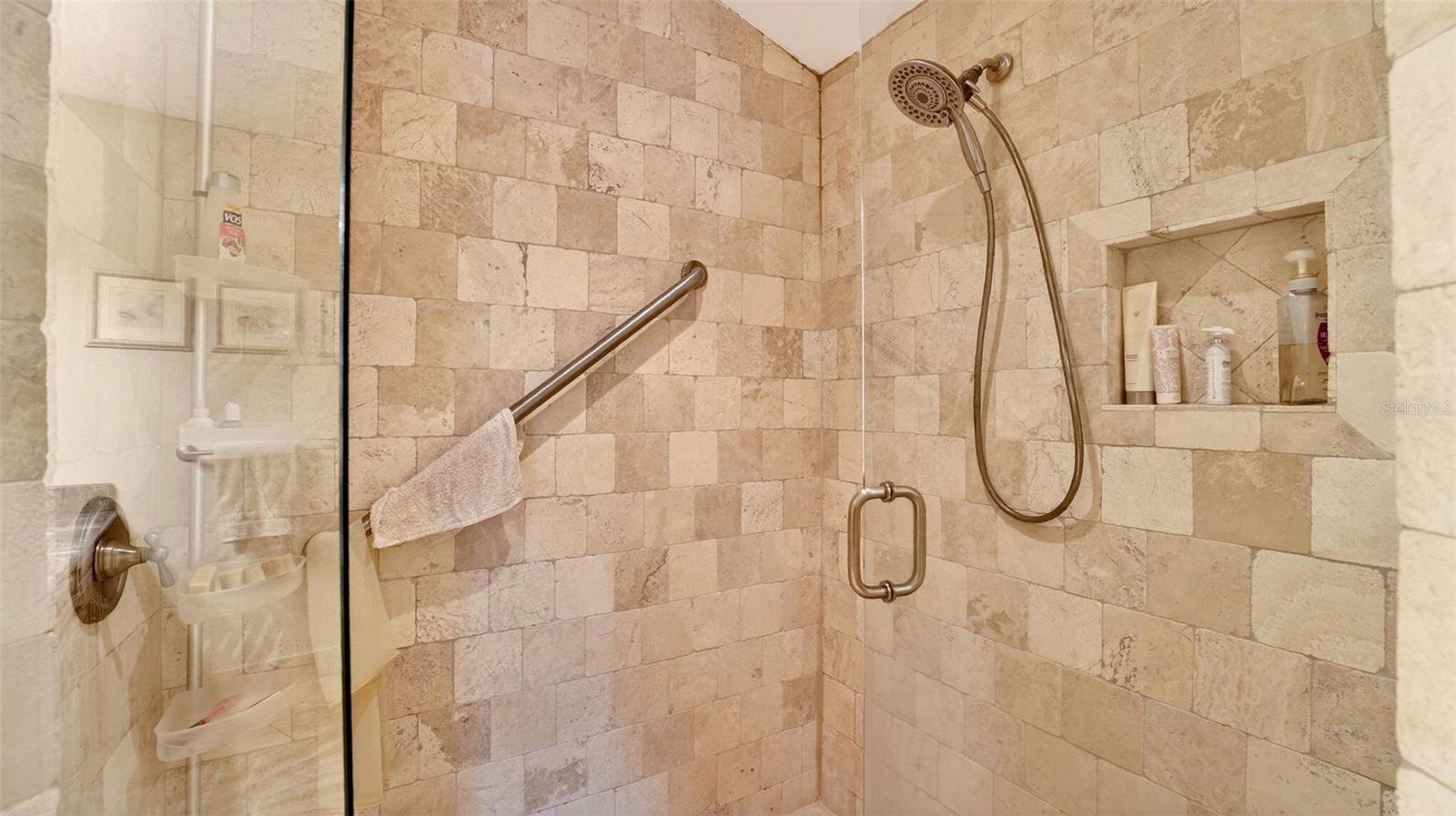 Image 35 of 57 For 1100 Riverside Drive