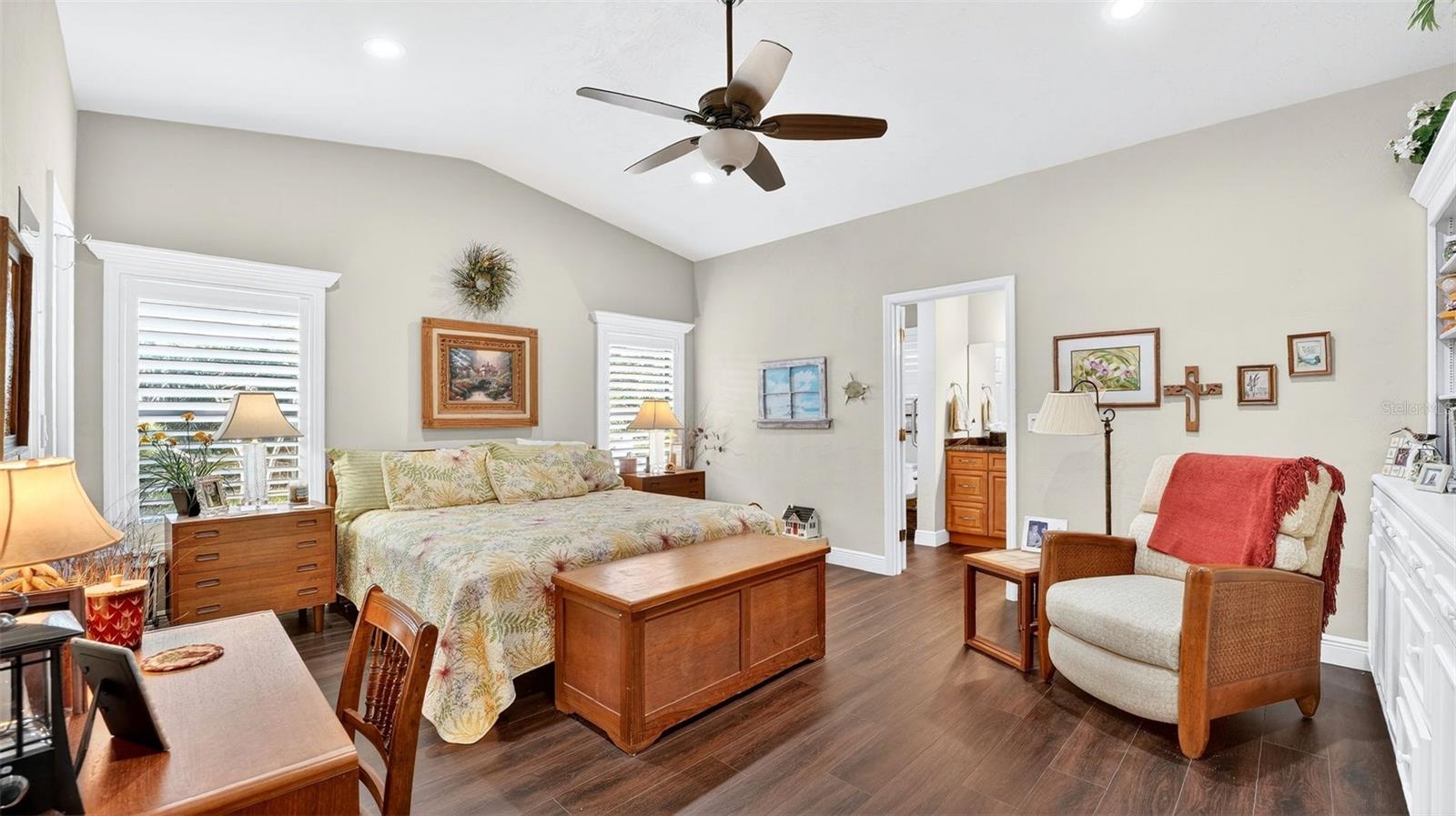 Image 36 of 57 For 1100 Riverside Drive