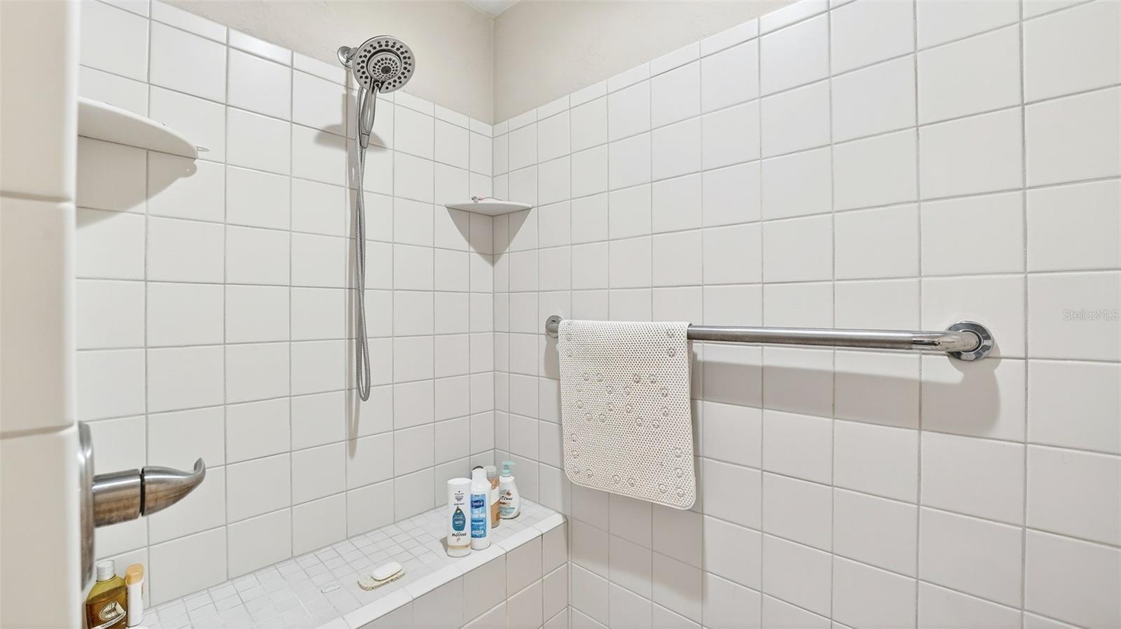 Image 40 of 57 For 1100 Riverside Drive