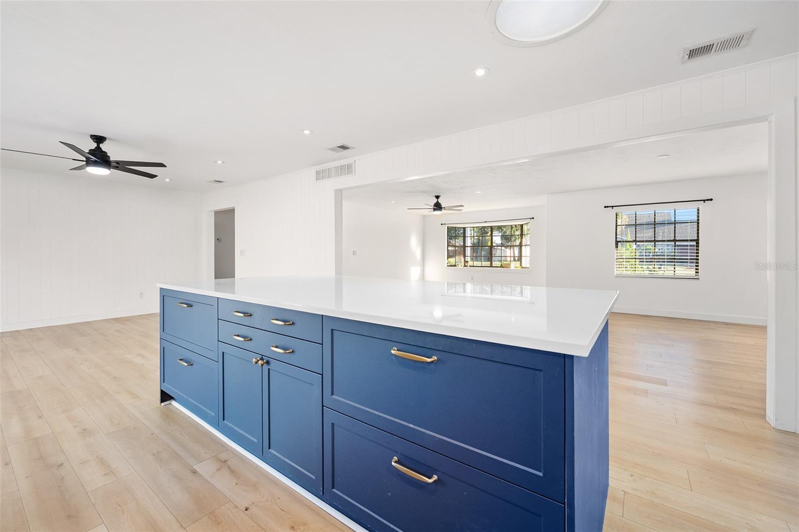 Image 13 of 53 For 2 Avenue Bonita