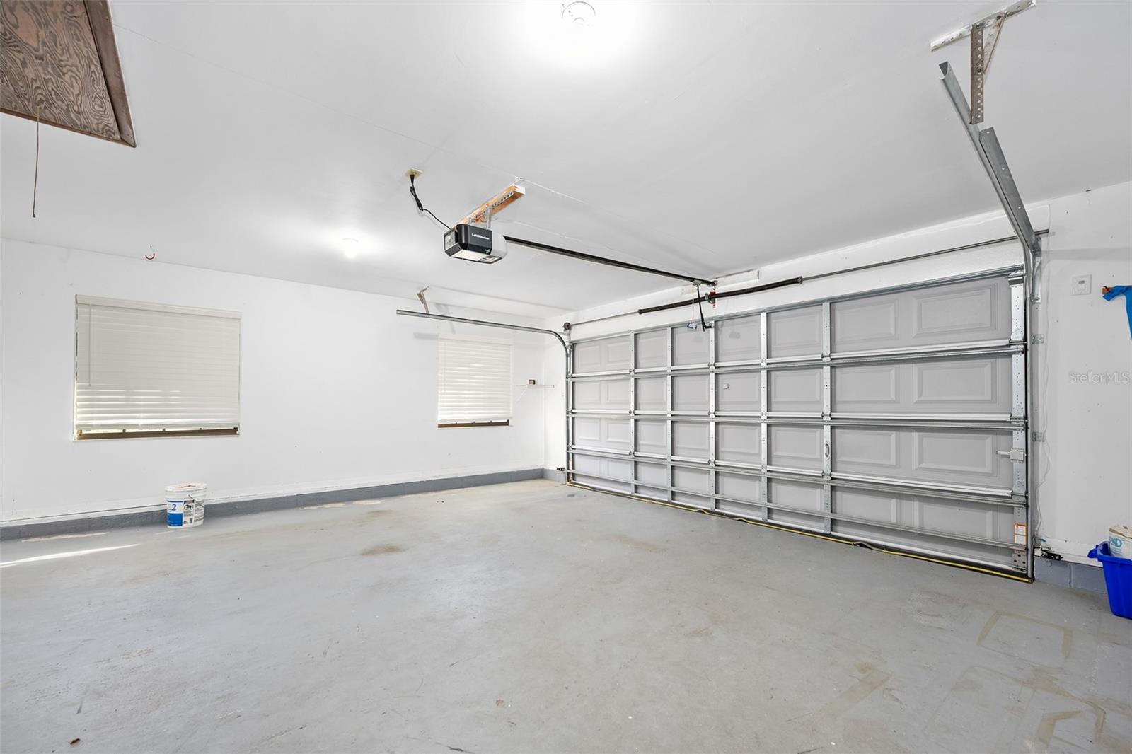 Image 19 of 53 For 2 Avenue Bonita