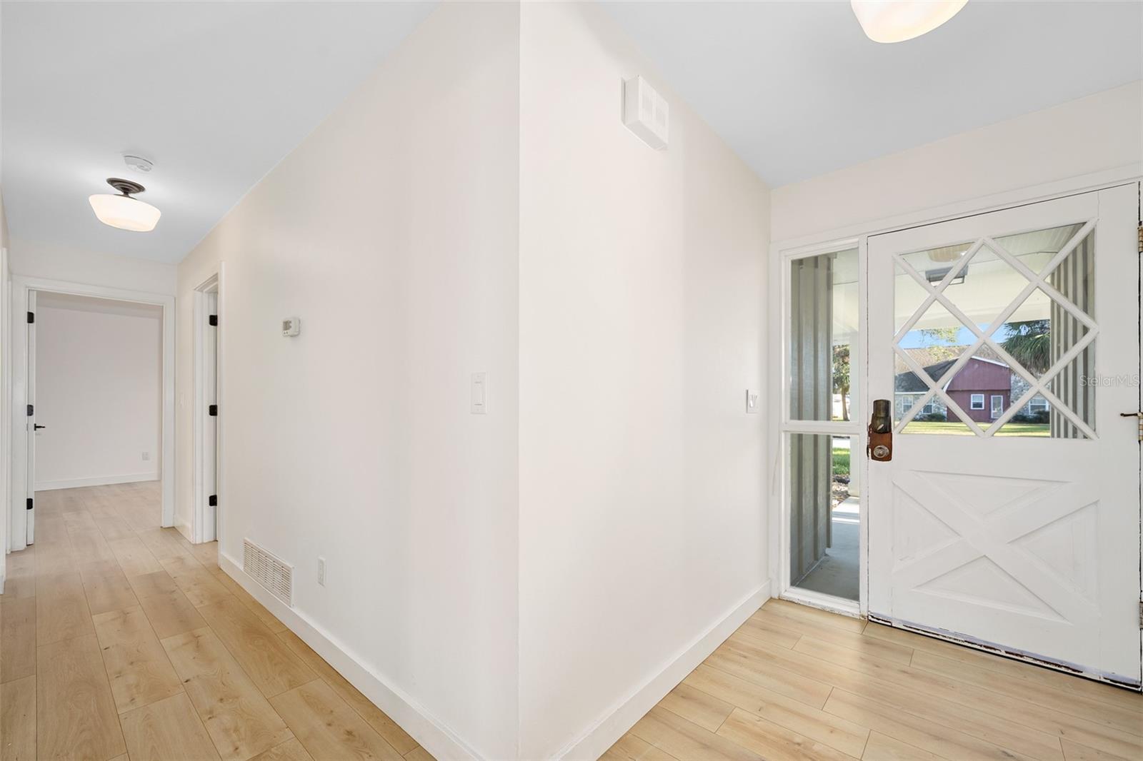 Image 2 of 53 For 2 Avenue Bonita