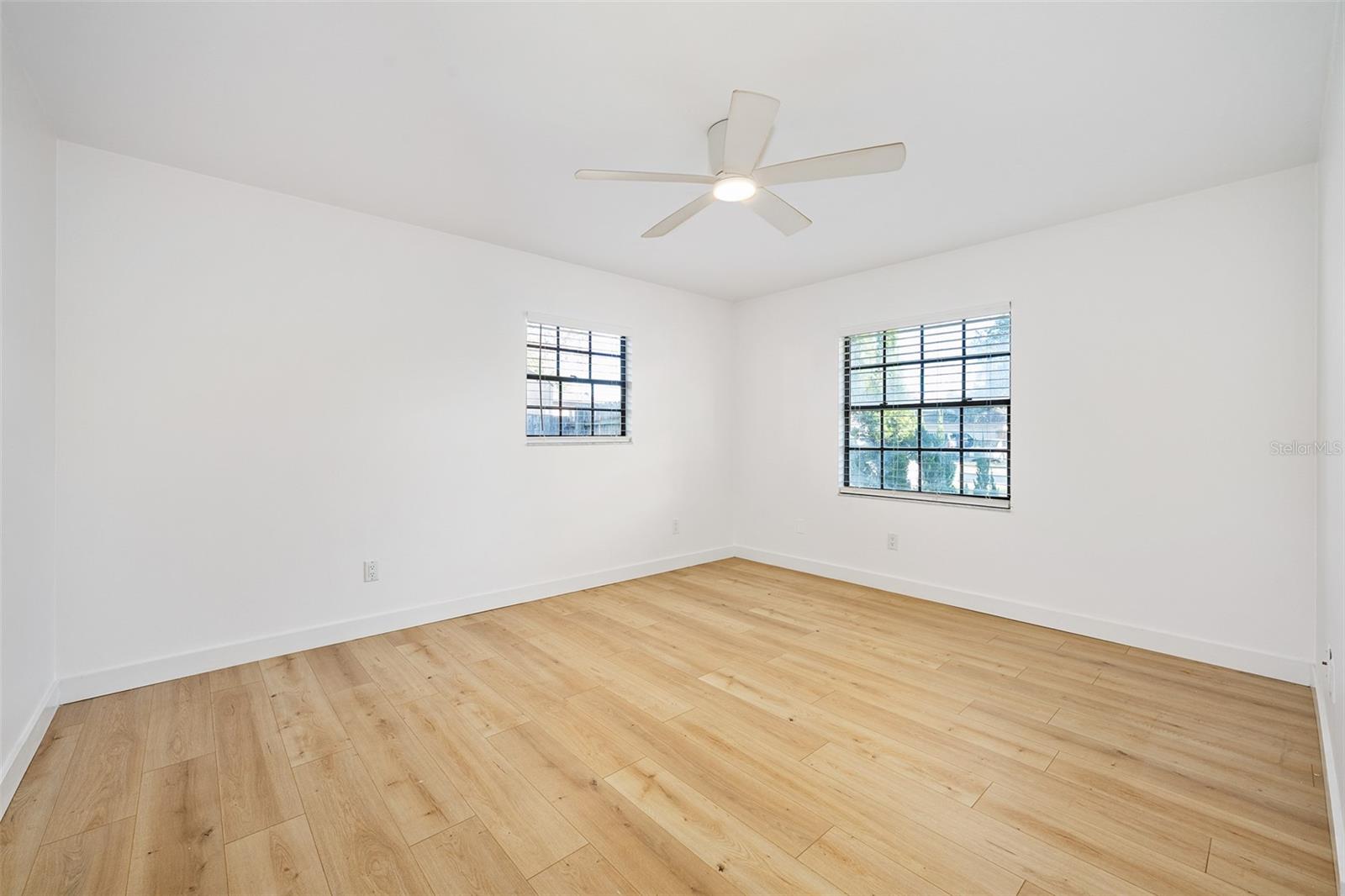 Image 26 of 53 For 2 Avenue Bonita