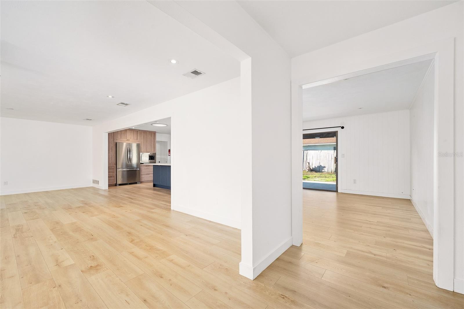 Image 3 of 53 For 2 Avenue Bonita