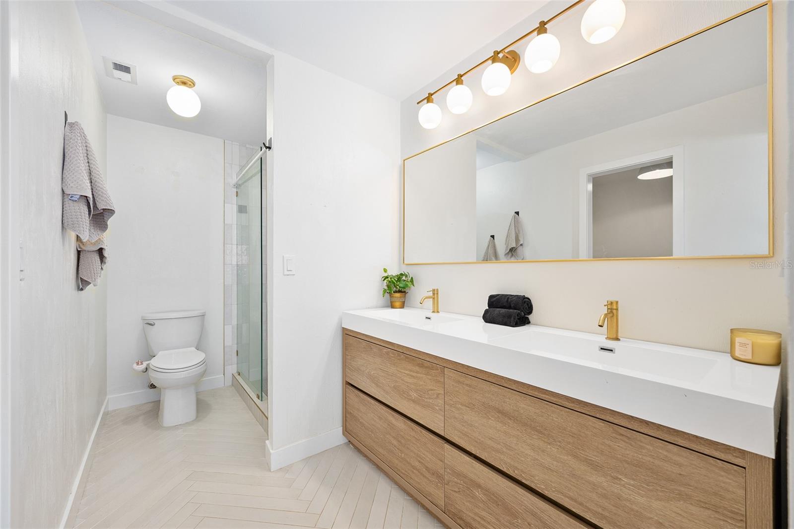 Image 31 of 53 For 2 Avenue Bonita