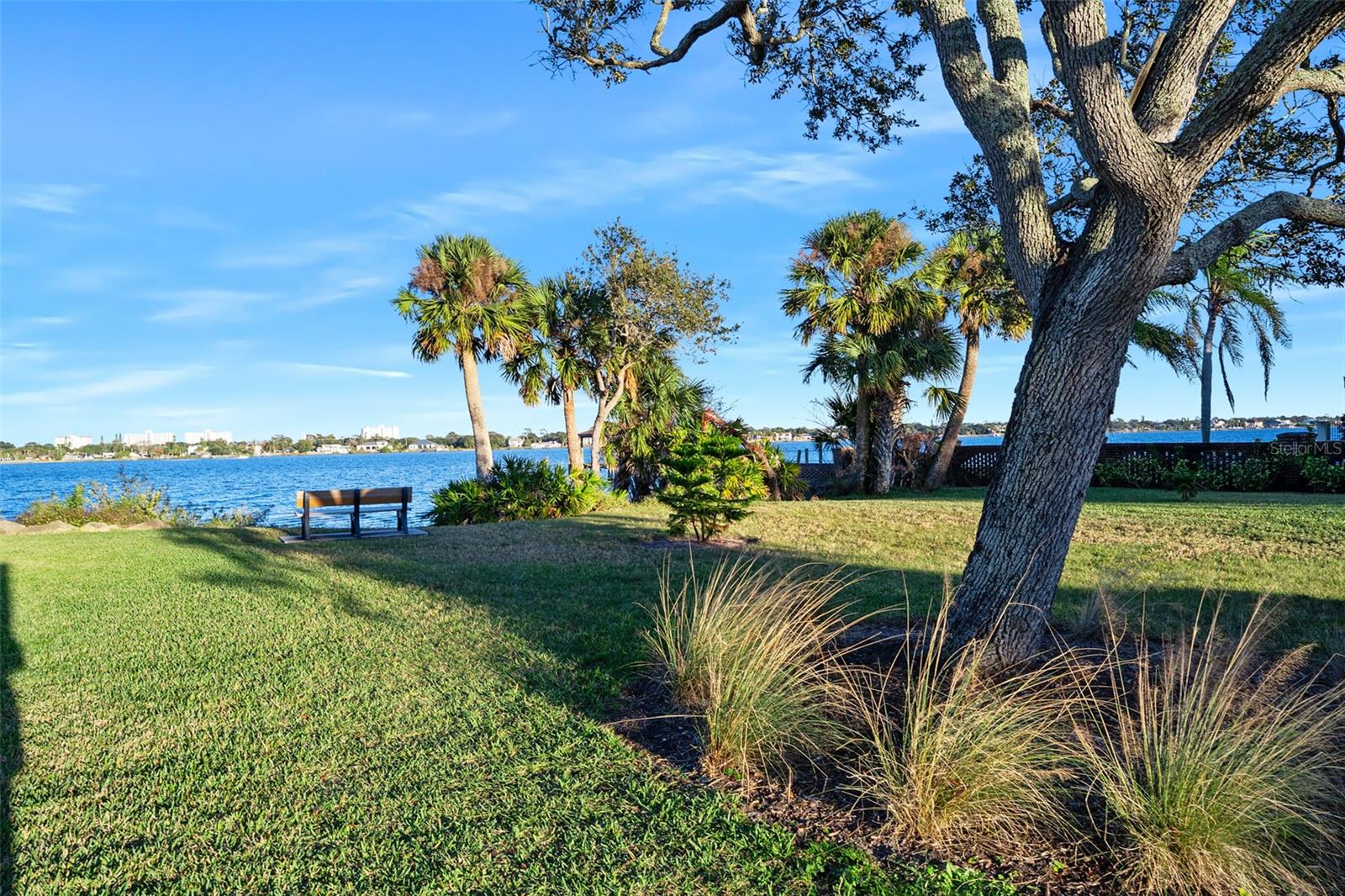 Image 36 of 53 For 2 Avenue Bonita