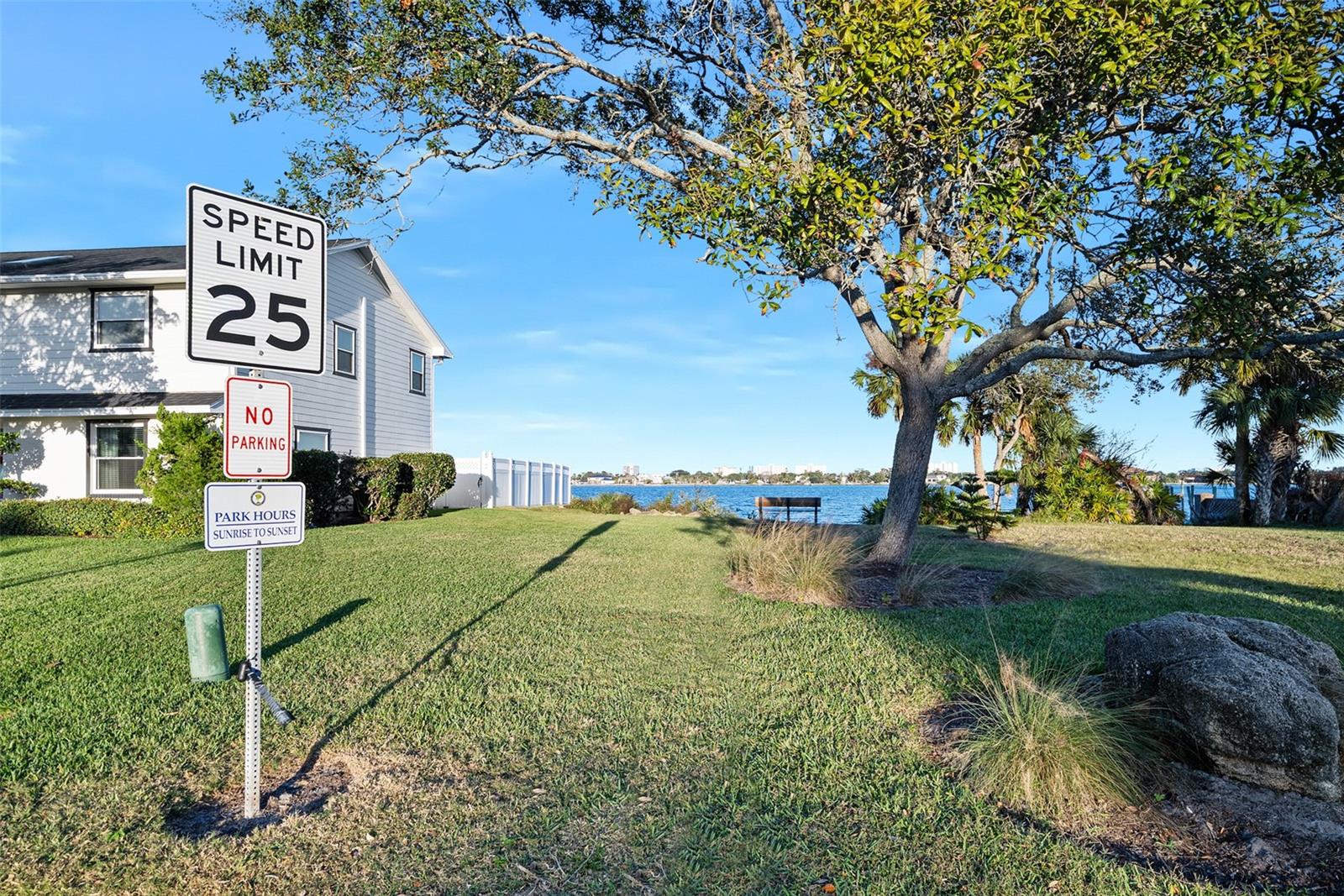 Image 39 of 53 For 2 Avenue Bonita