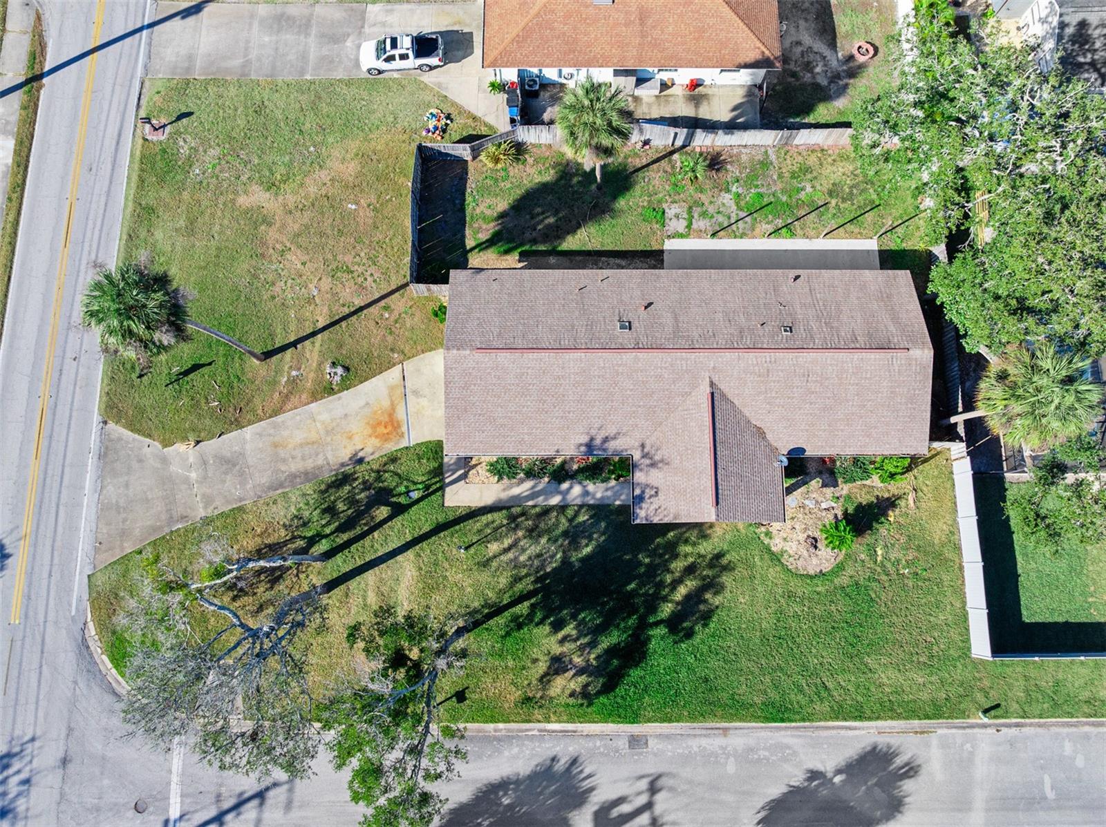 Image 41 of 53 For 2 Avenue Bonita