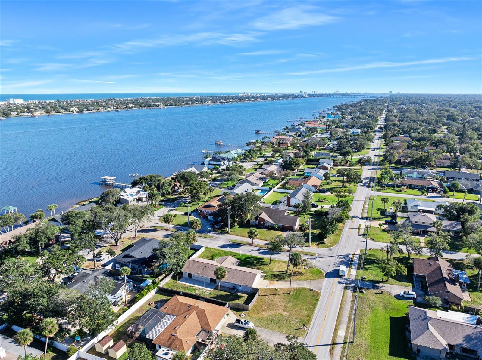 Image 47 of 53 For 2 Avenue Bonita