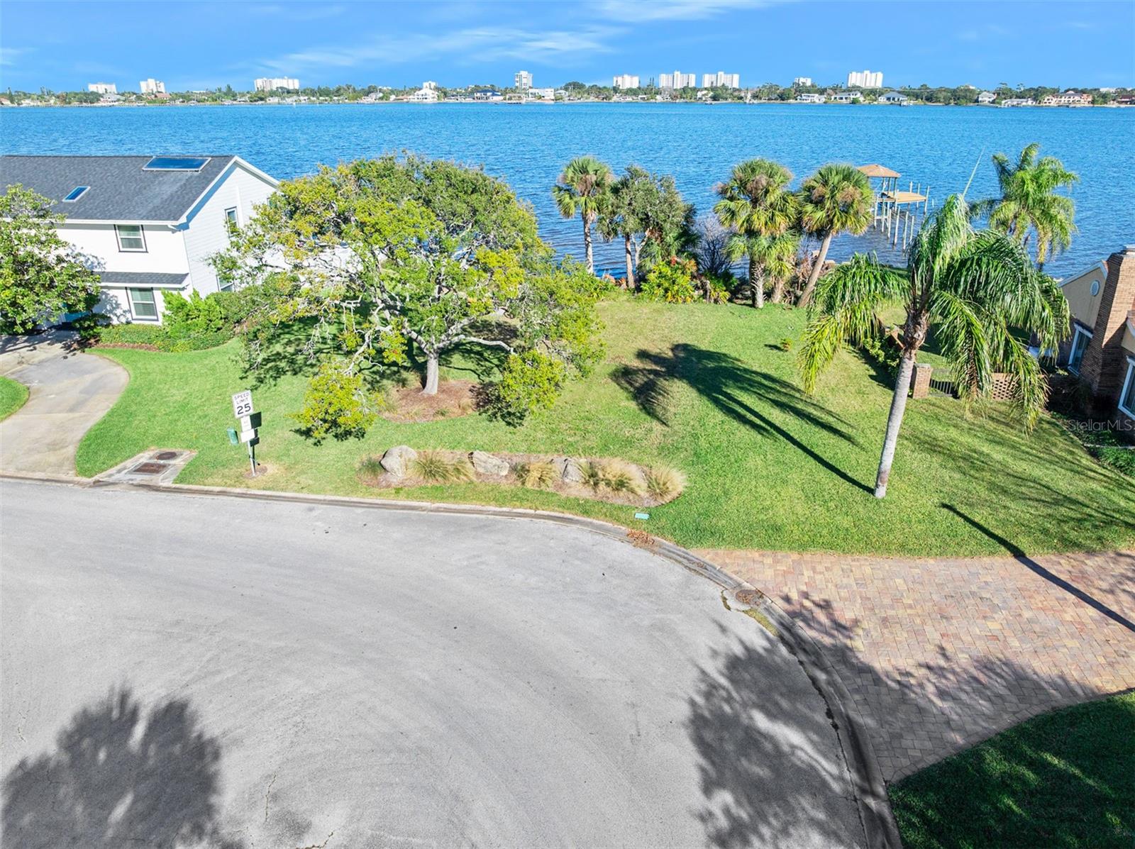 Image 53 of 53 For 2 Avenue Bonita