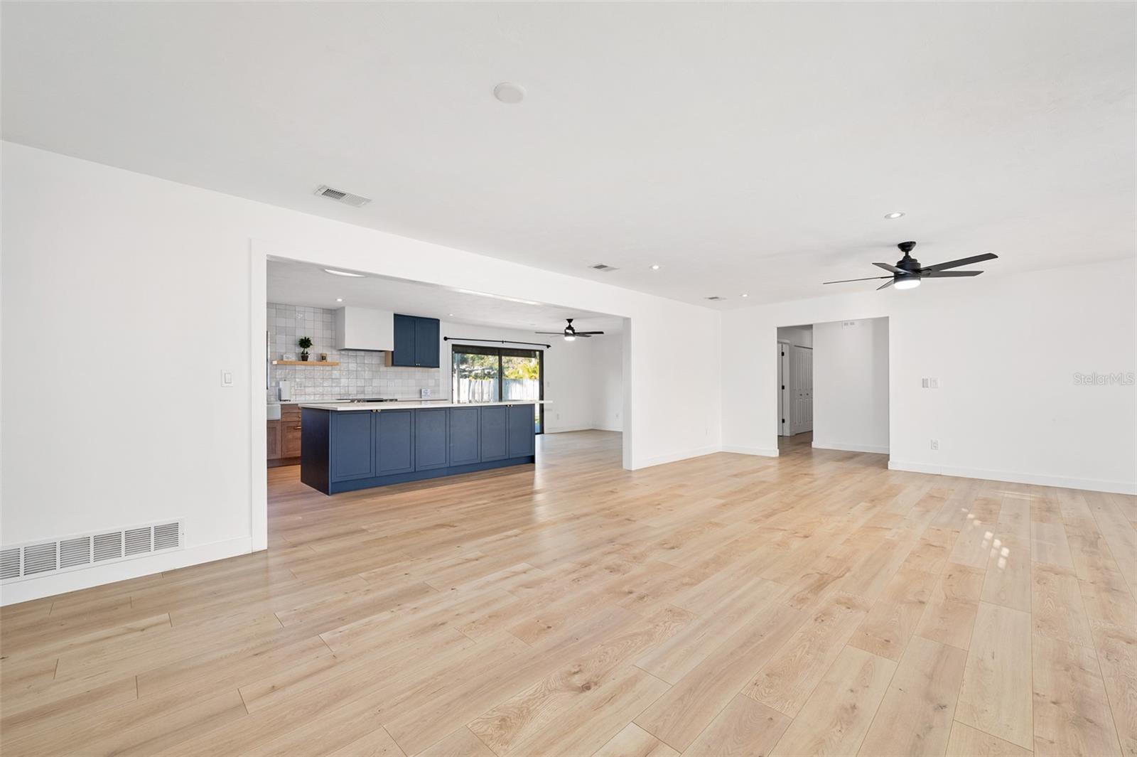 Image 7 of 53 For 2 Avenue Bonita