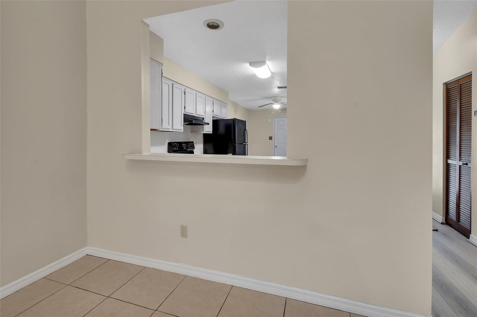 Image 10 of 34 For 526 Hemingway Court