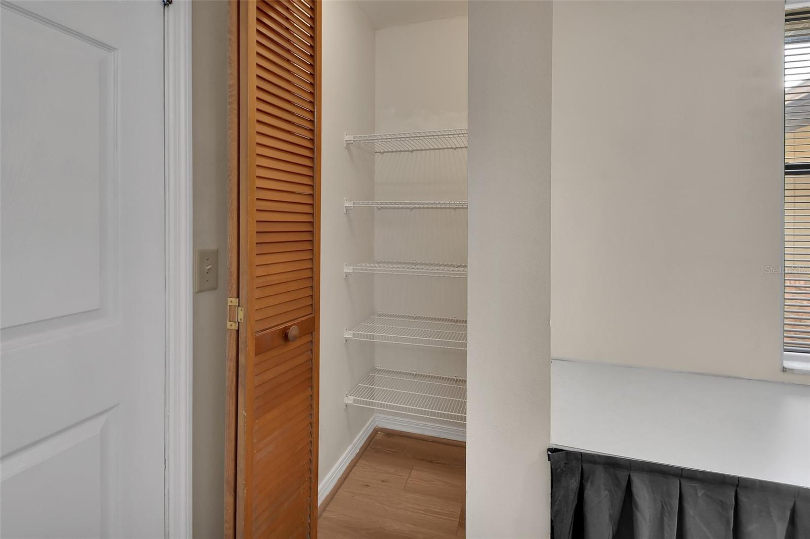 Image 14 of 34 For 526 Hemingway Court