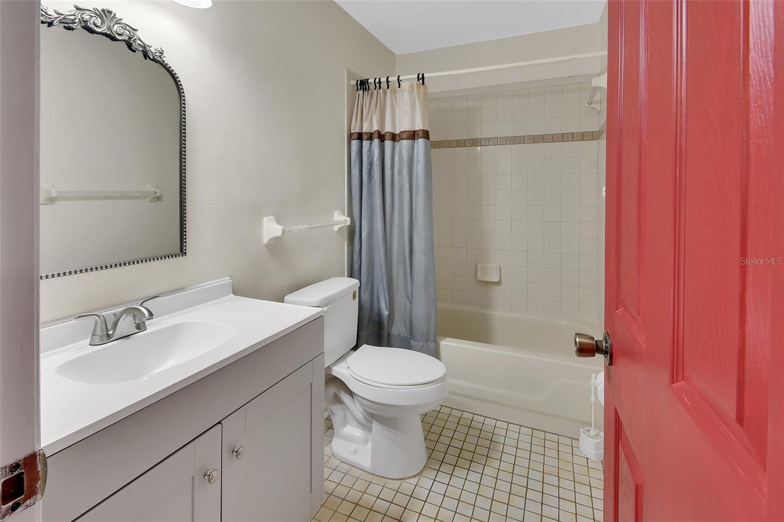 Image 25 of 34 For 526 Hemingway Court