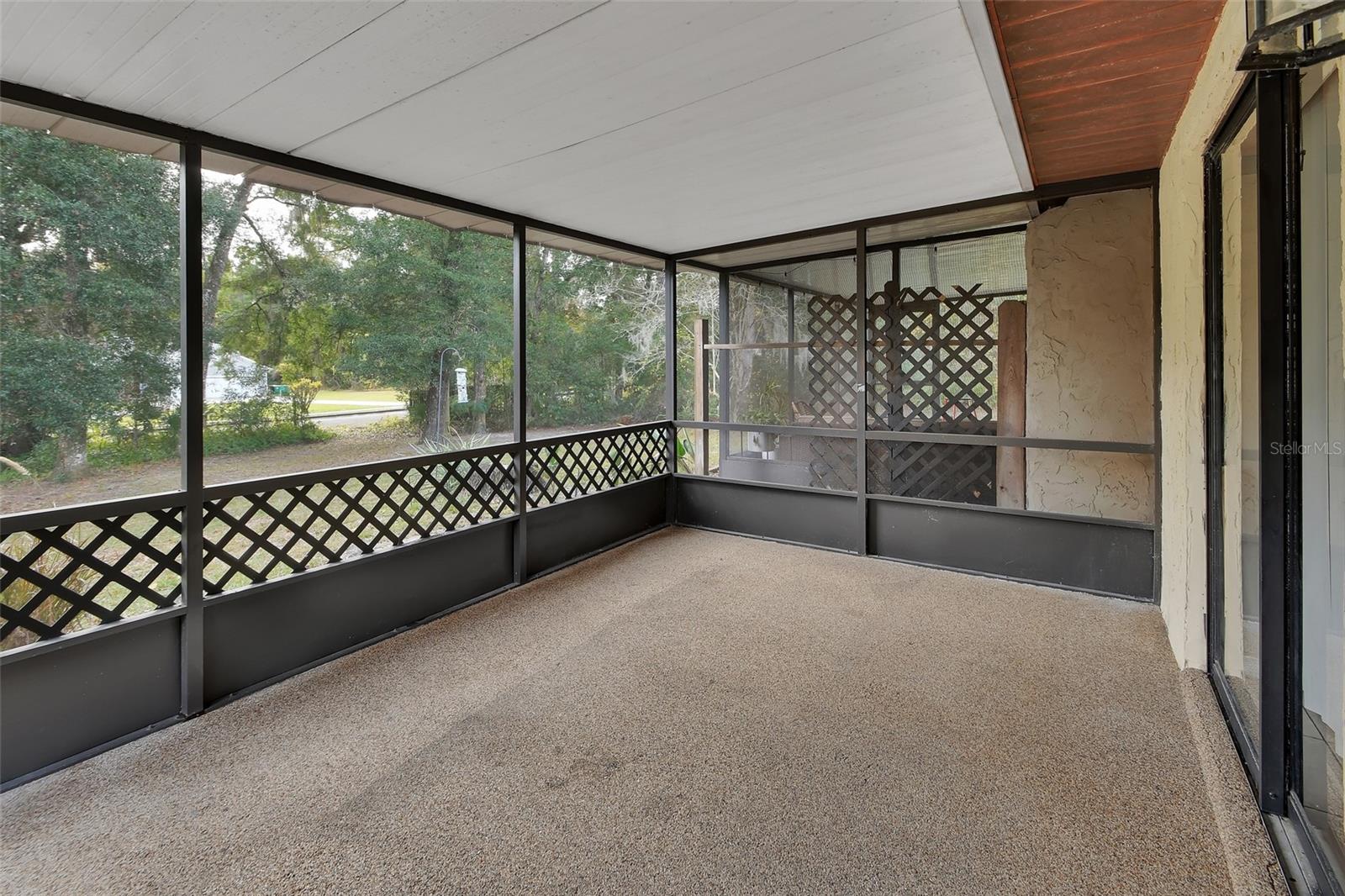 Image 31 of 34 For 526 Hemingway Court