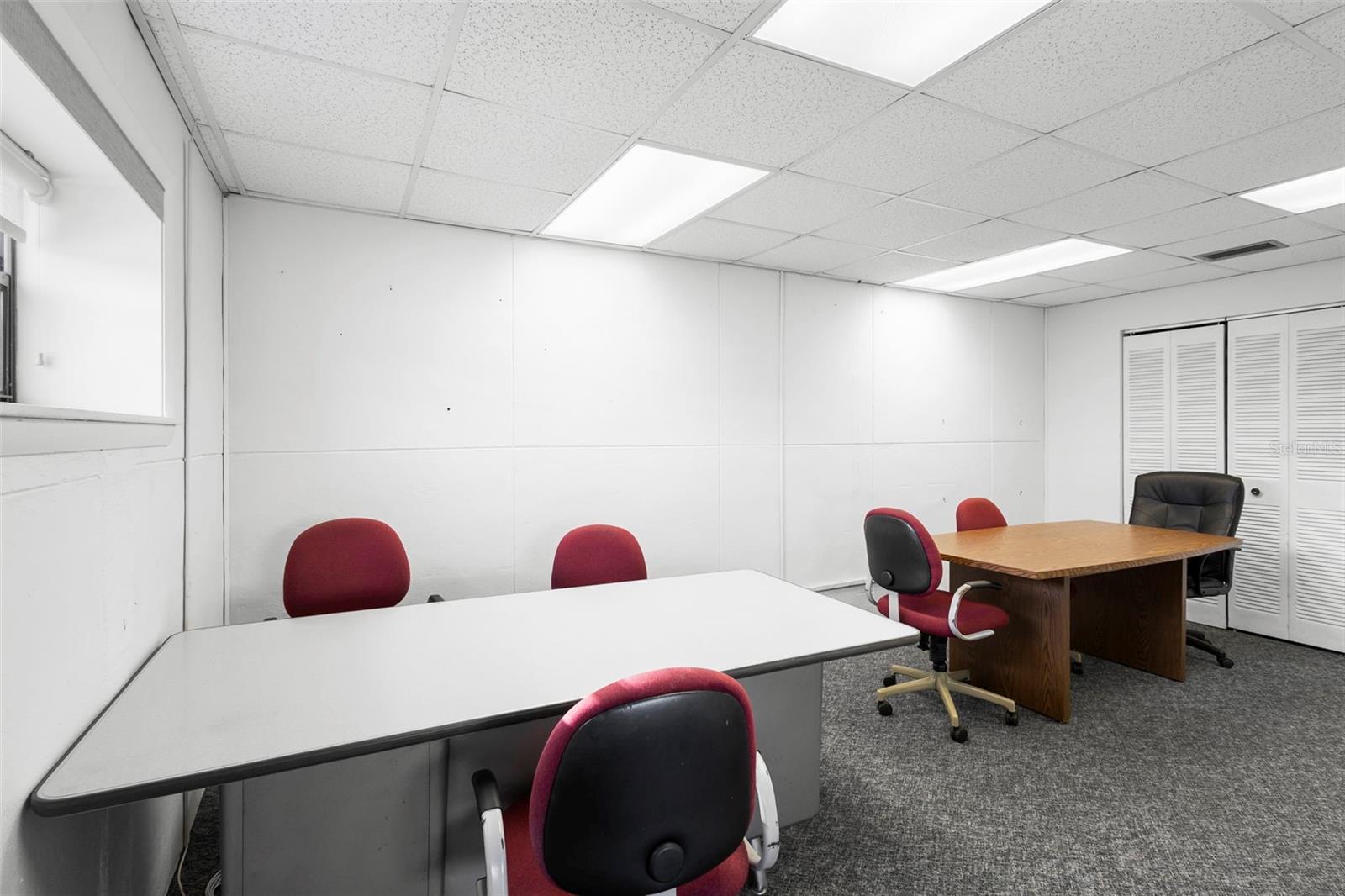 Image 20 of 28 For 1995 Volusia Avenue