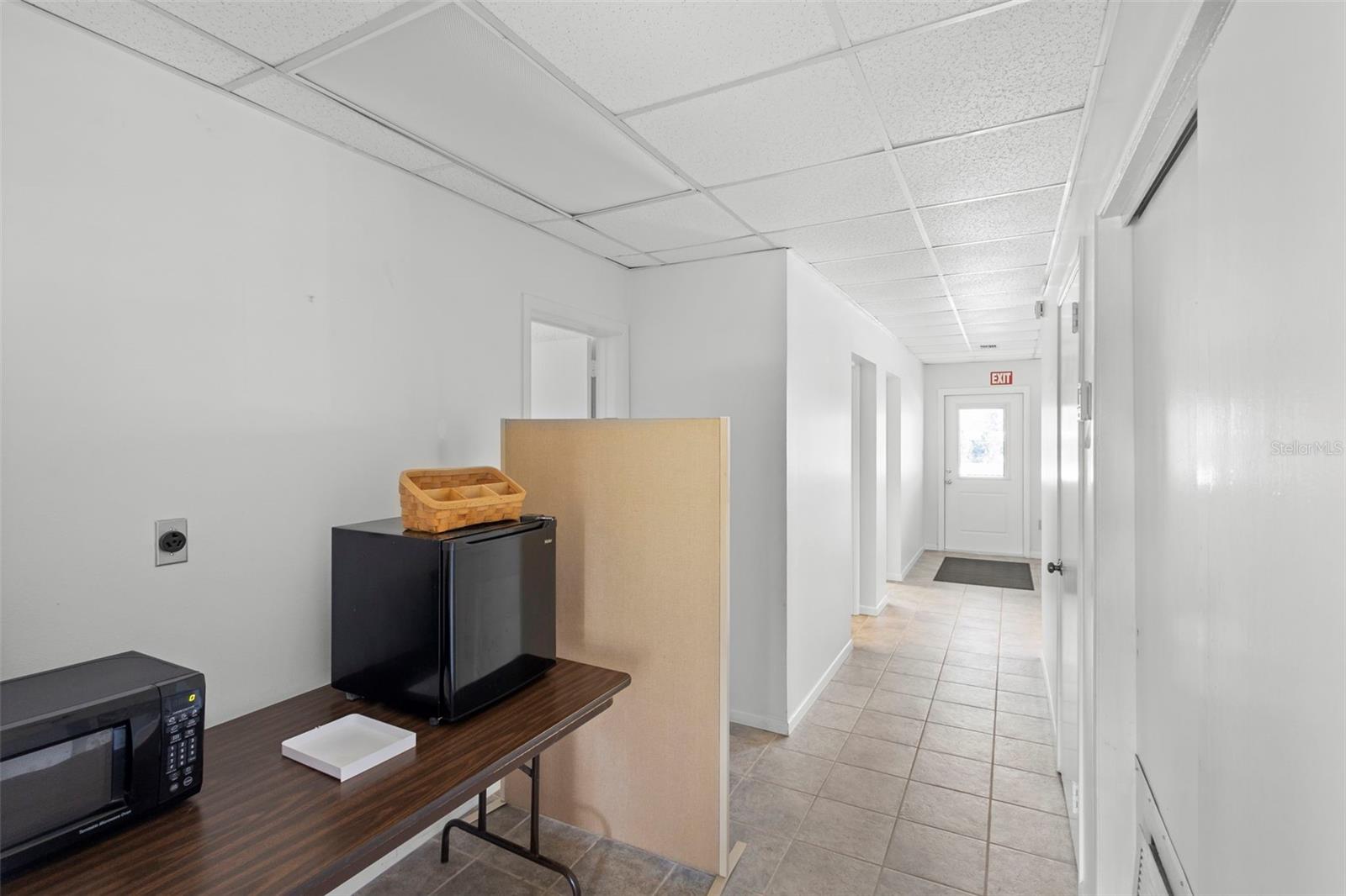 Image 23 of 28 For 1995 Volusia Avenue