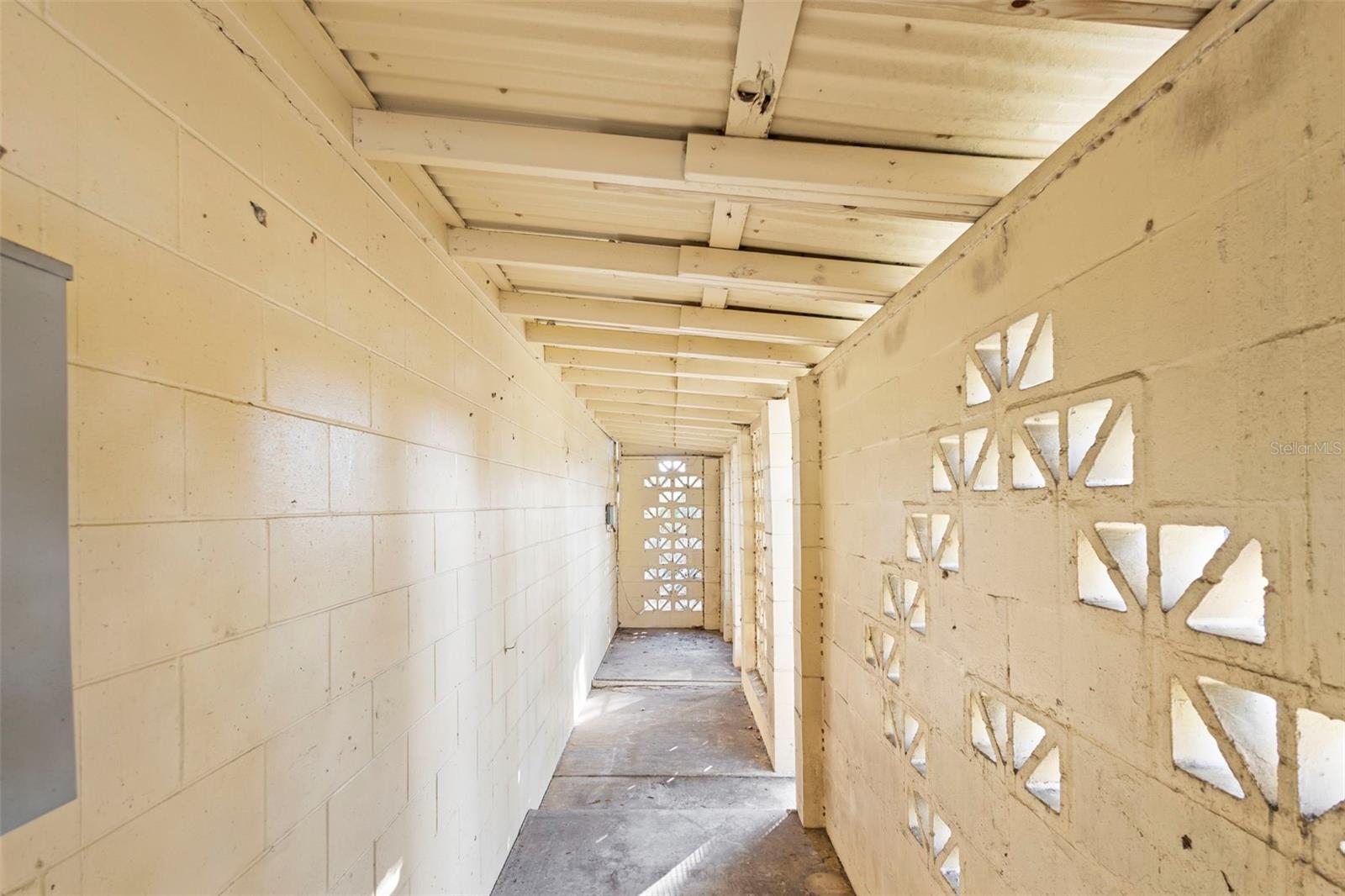 Image 26 of 28 For 1995 Volusia Avenue