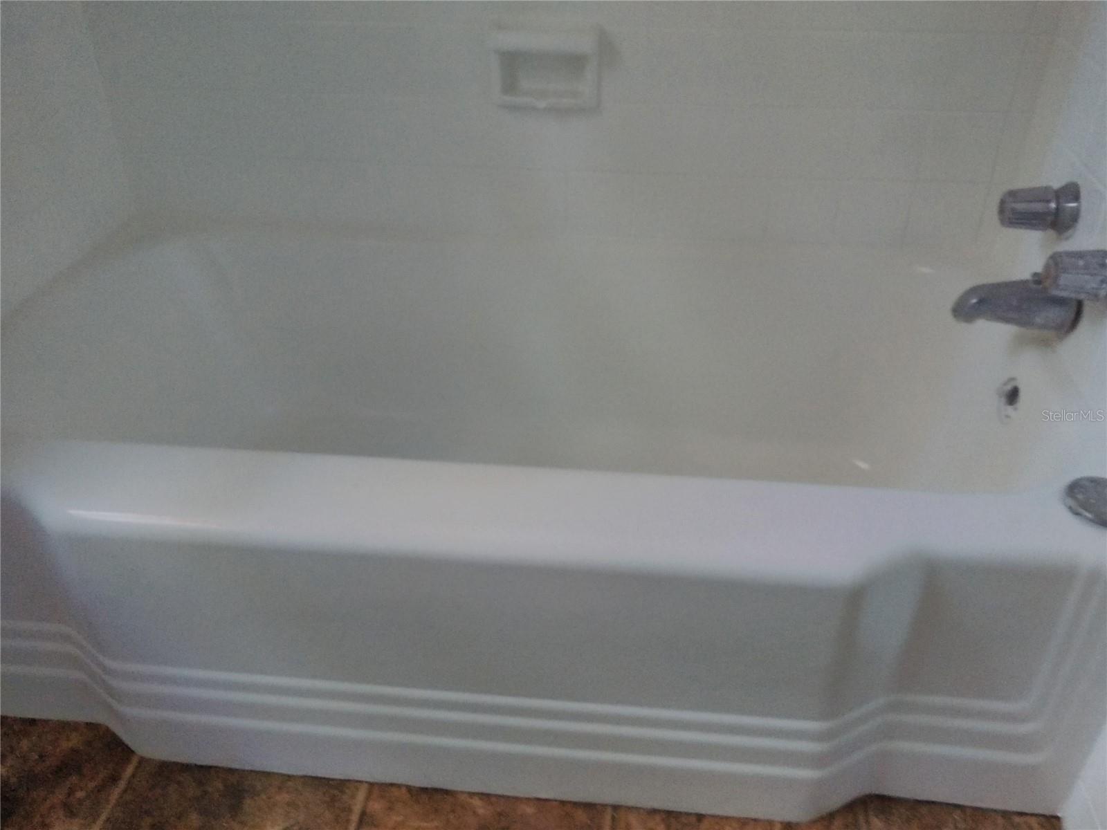 Image 24 of 40 For 487 Rylane Street