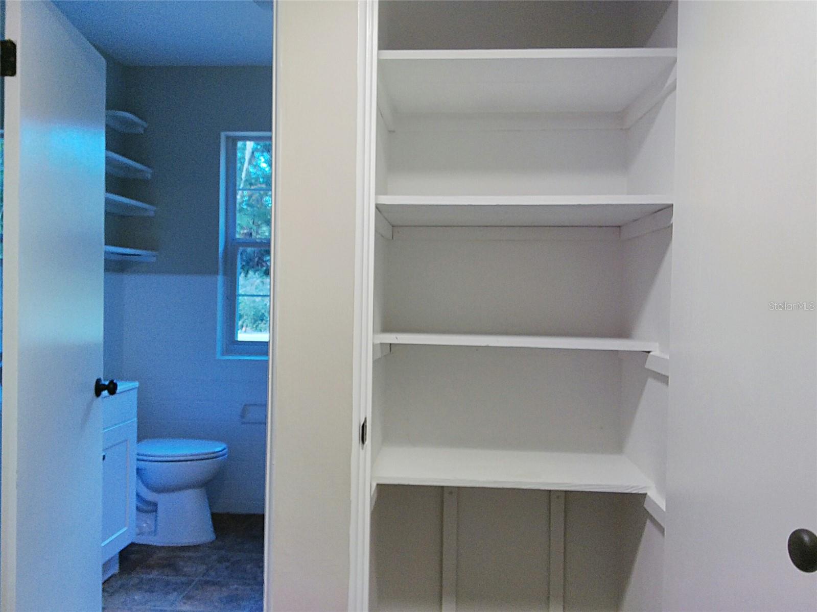 Image 25 of 40 For 487 Rylane Street