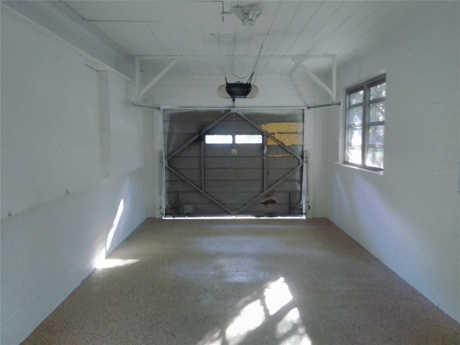 Image 33 of 40 For 487 Rylane Street