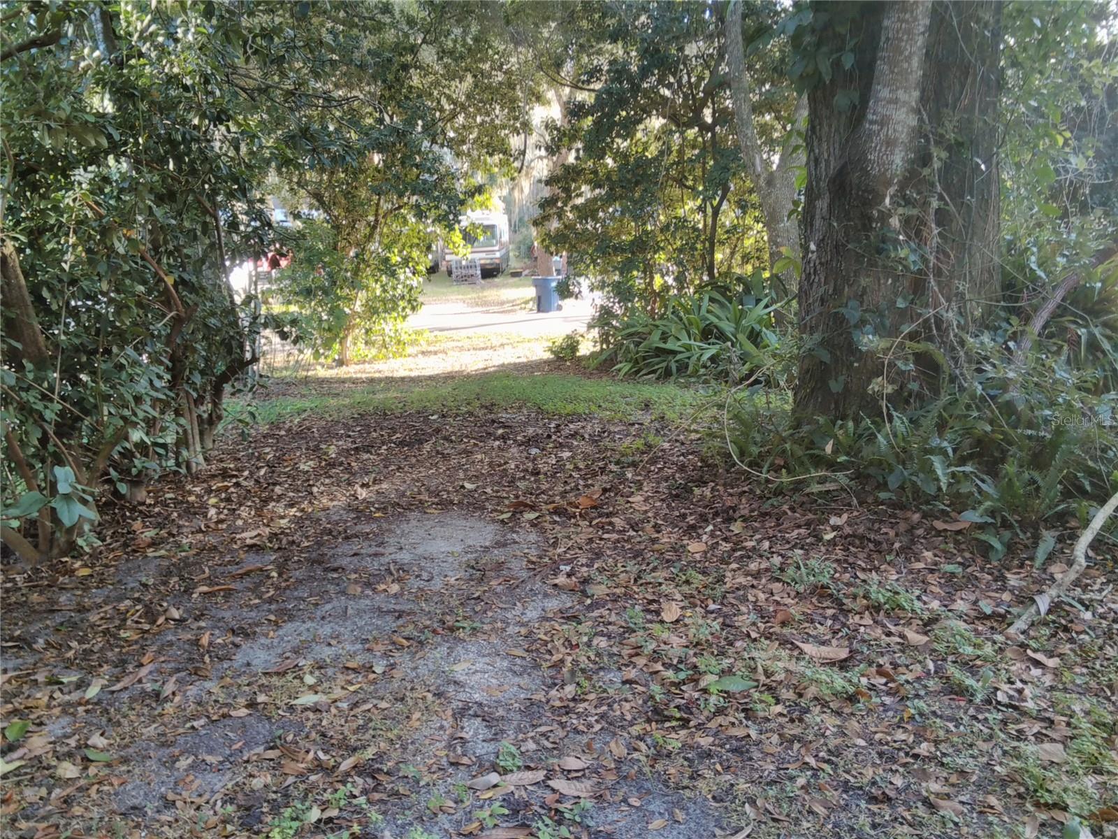 Image 38 of 40 For 487 Rylane Street