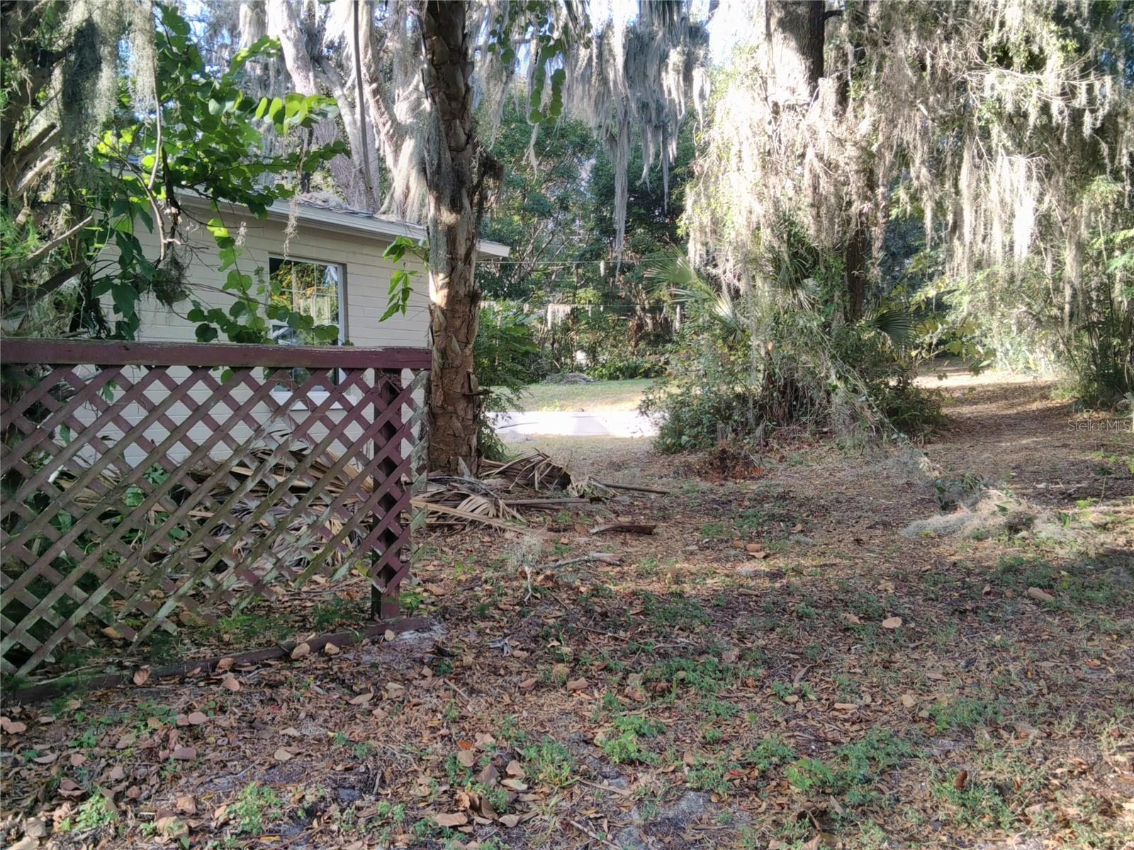 Image 39 of 40 For 487 Rylane Street