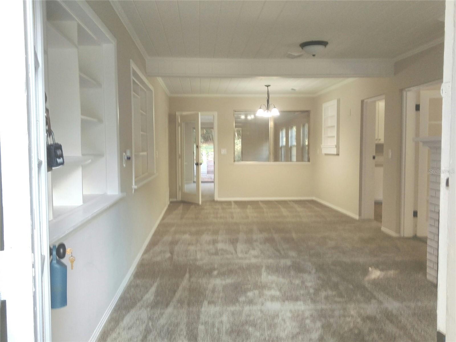 Image 6 of 40 For 487 Rylane Street