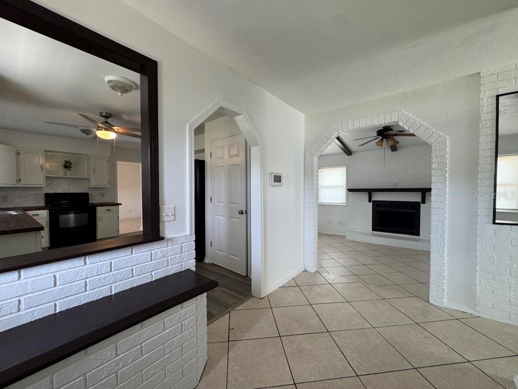 Image 4 of 25 For 397 Oslo Drive