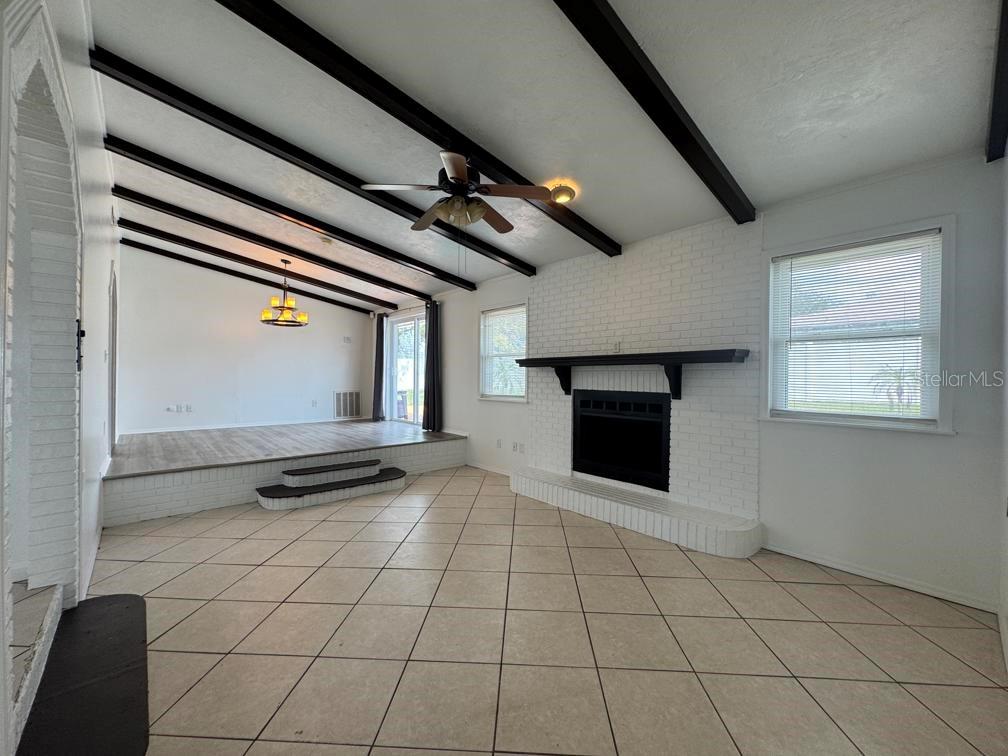 Image 7 of 25 For 397 Oslo Drive