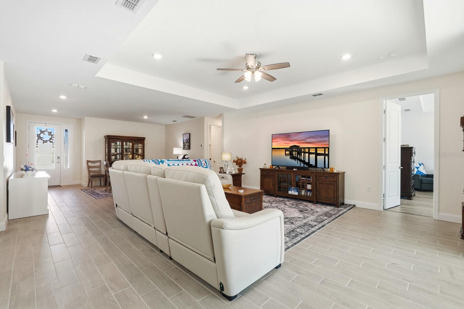 Image 12 of 50 For 2137 Raglan Circle