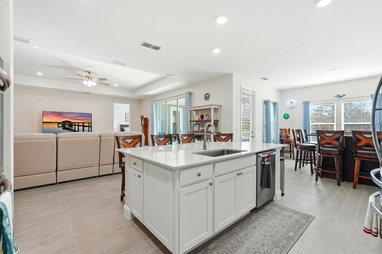 Image 16 of 50 For 2137 Raglan Circle