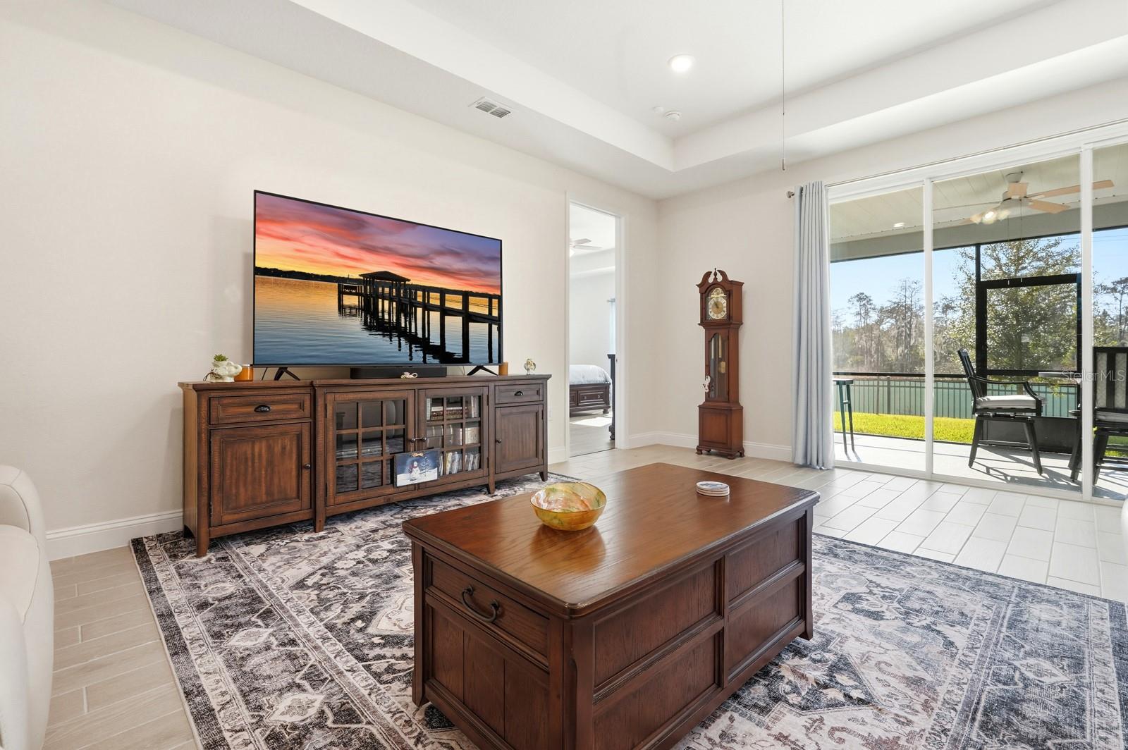 Image 19 of 50 For 2137 Raglan Circle