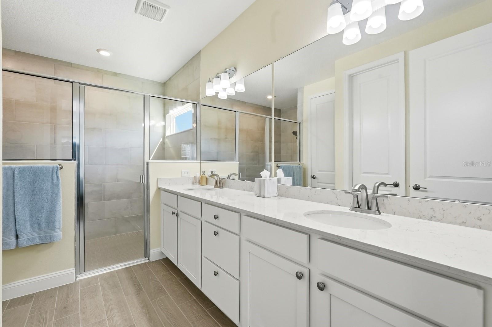 Image 24 of 50 For 2137 Raglan Circle