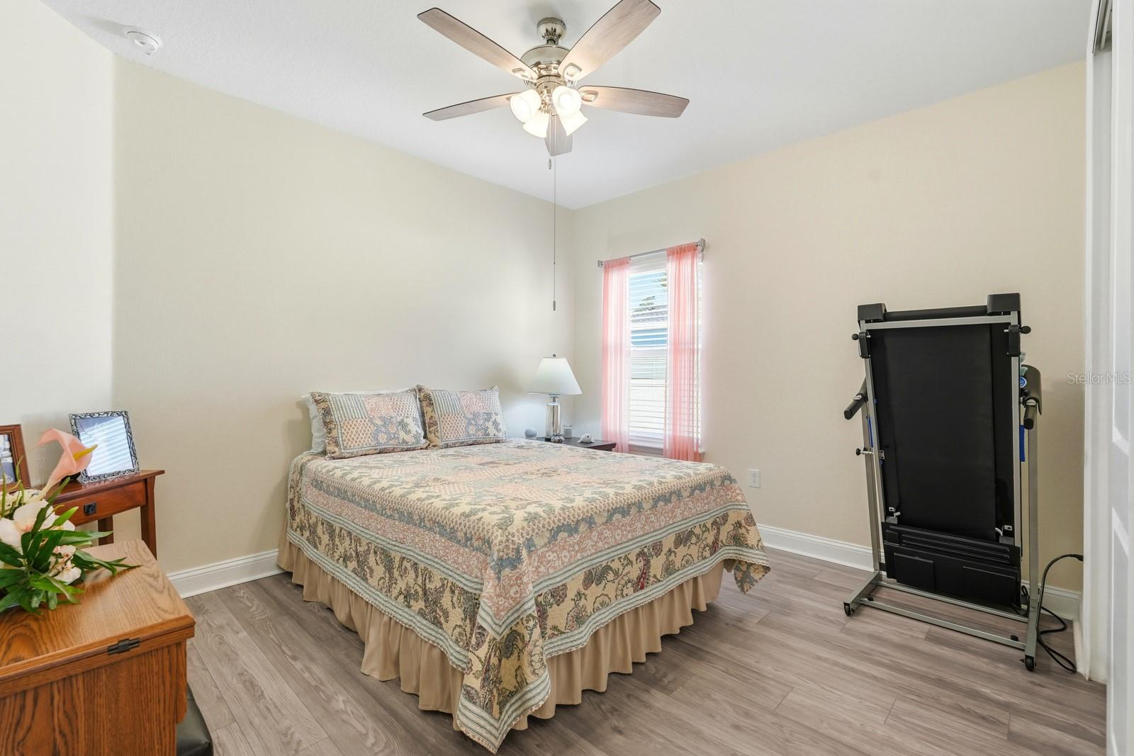 Image 27 of 50 For 2137 Raglan Circle