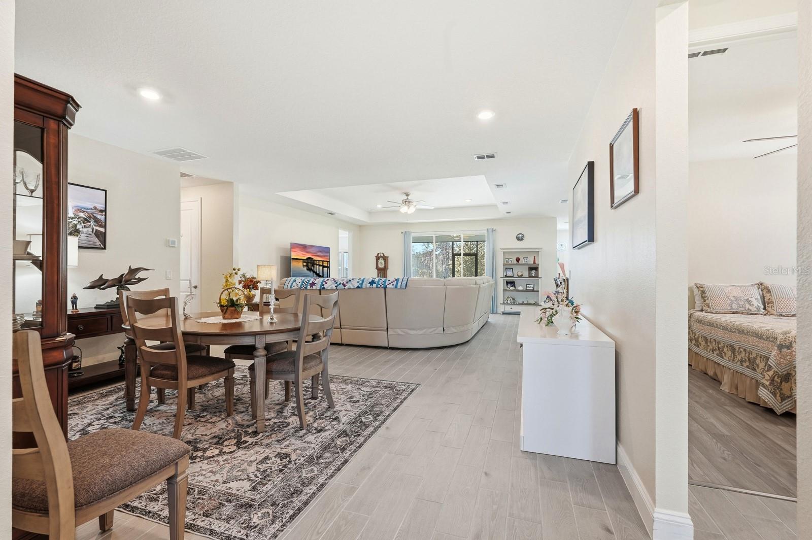 Image 5 of 50 For 2137 Raglan Circle