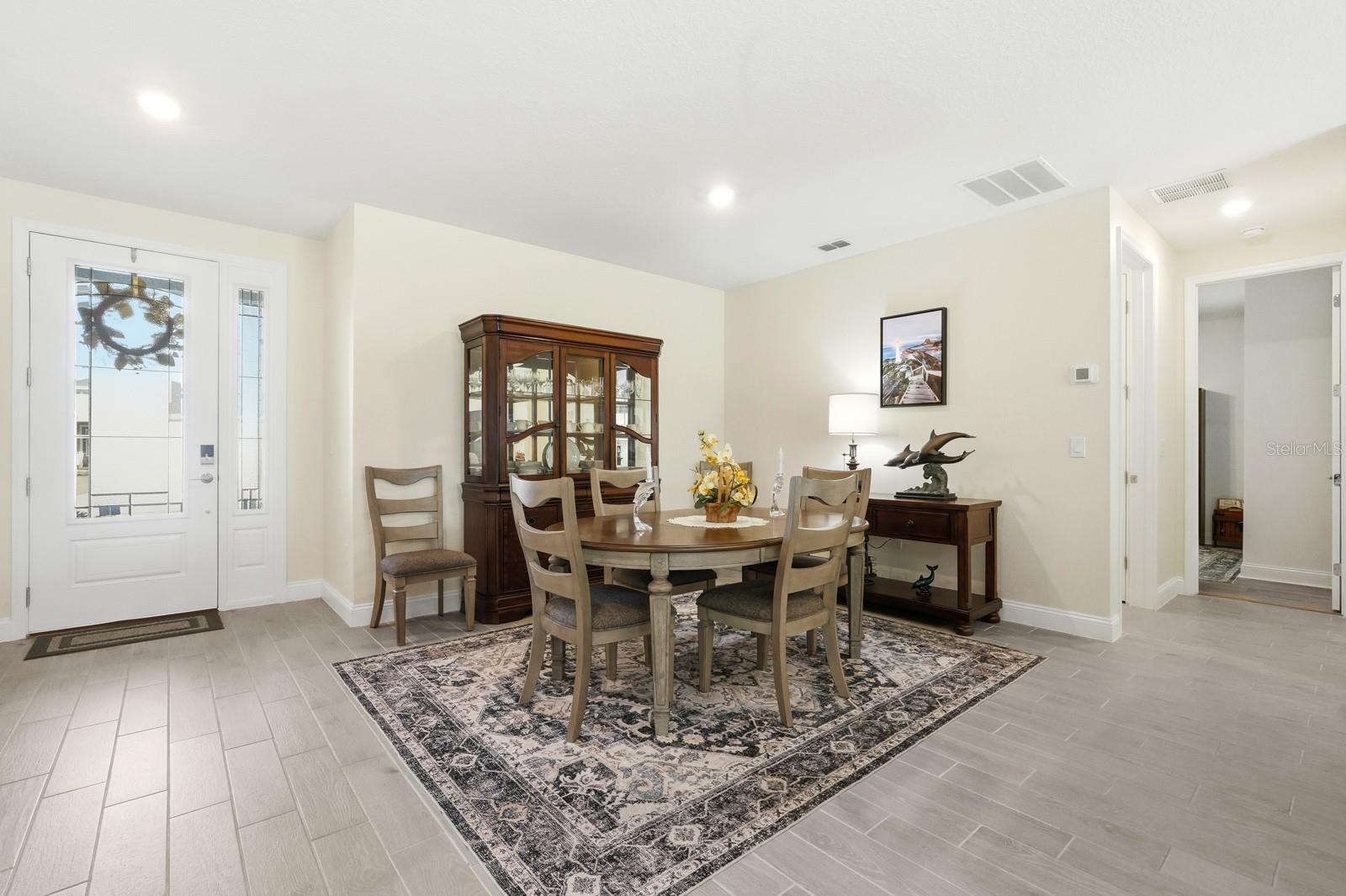 Image 9 of 50 For 2137 Raglan Circle