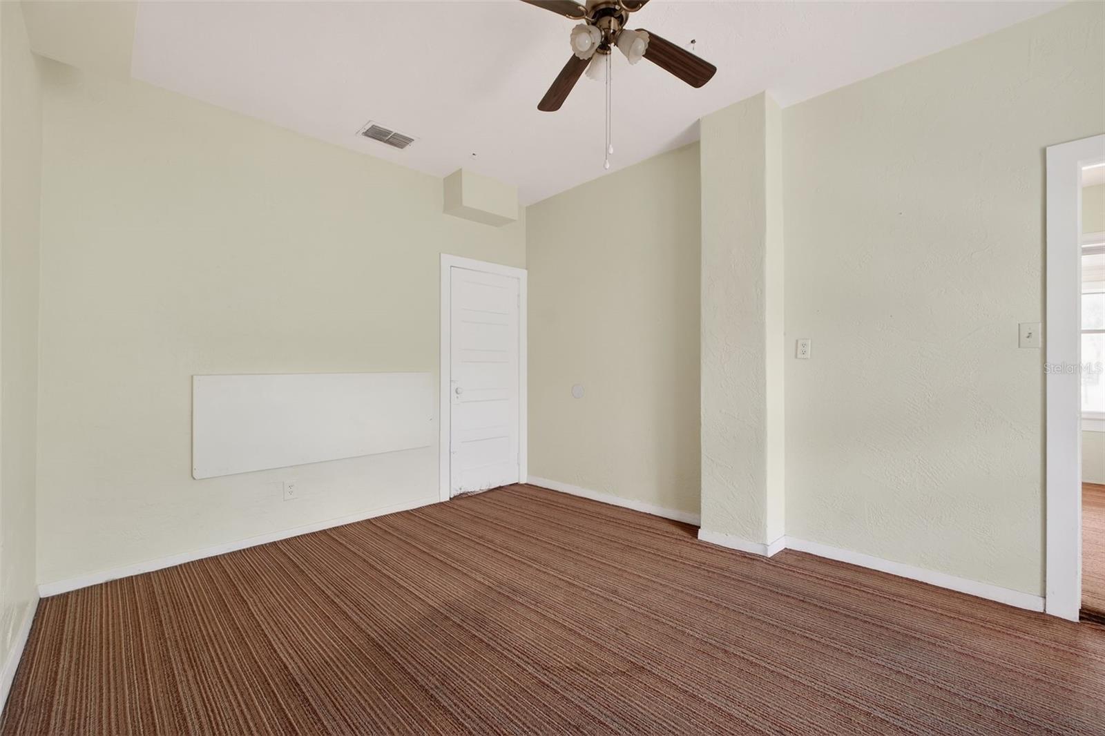 Image 11 of 36 For 146 Kingston Avenue