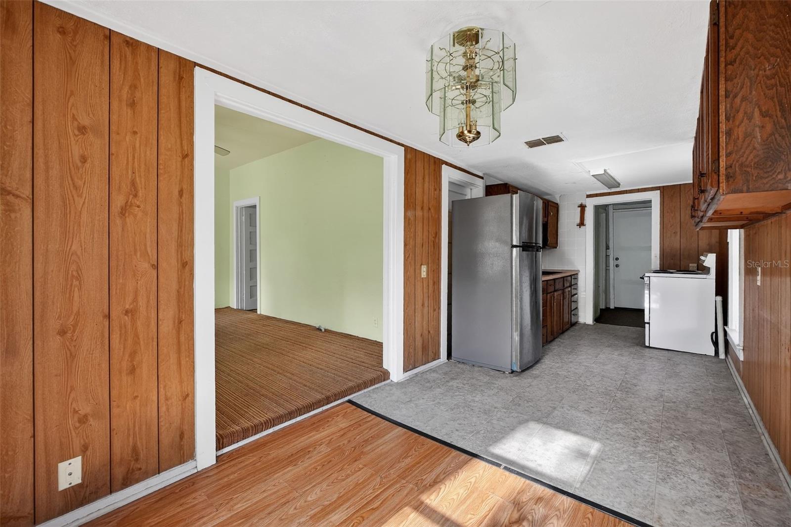 Image 14 of 36 For 146 Kingston Avenue