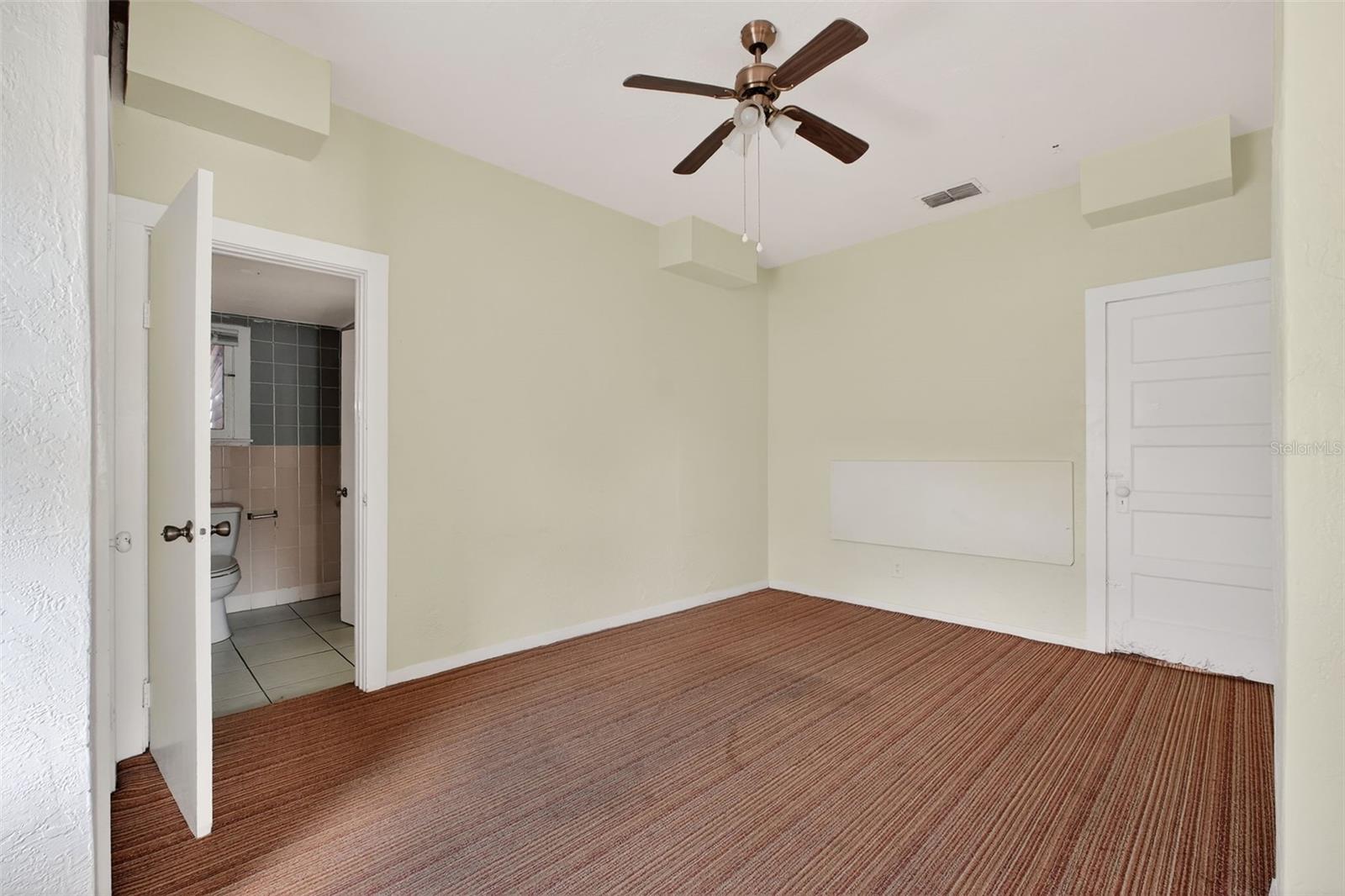 Image 17 of 36 For 146 Kingston Avenue