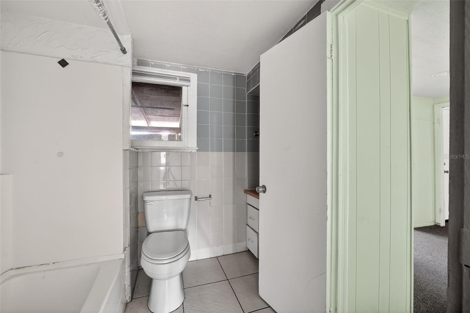 Image 20 of 36 For 146 Kingston Avenue