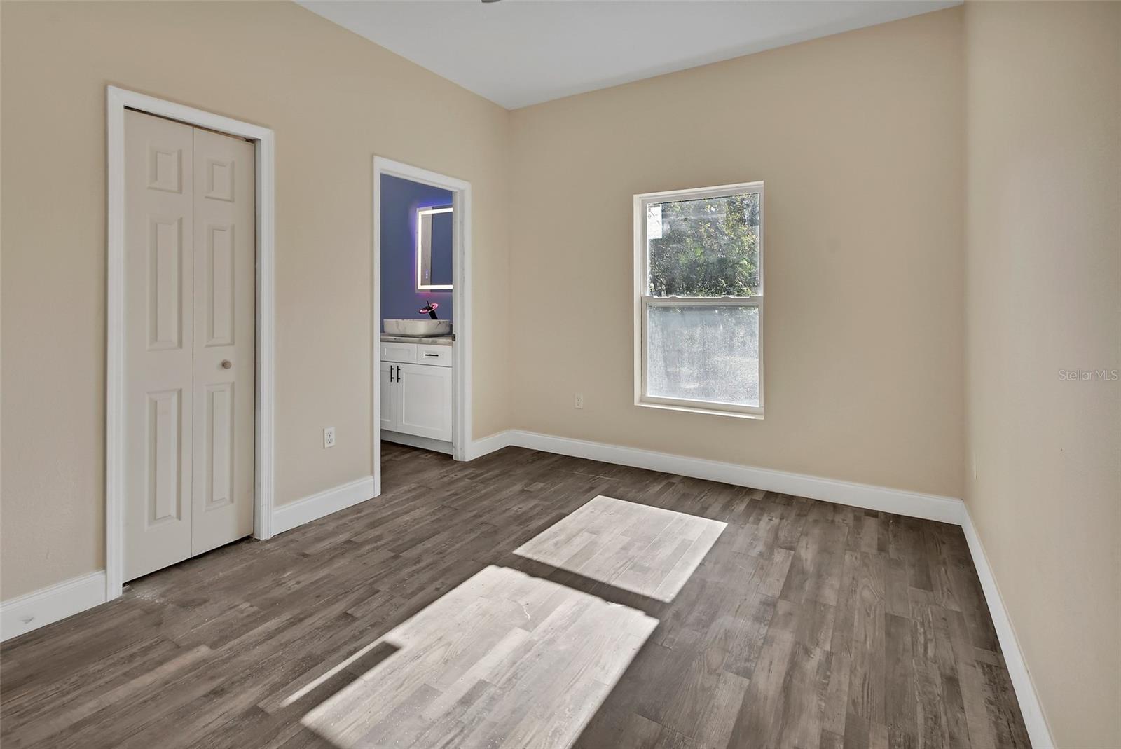 Image 13 of 29 For 531 Lincoln Street